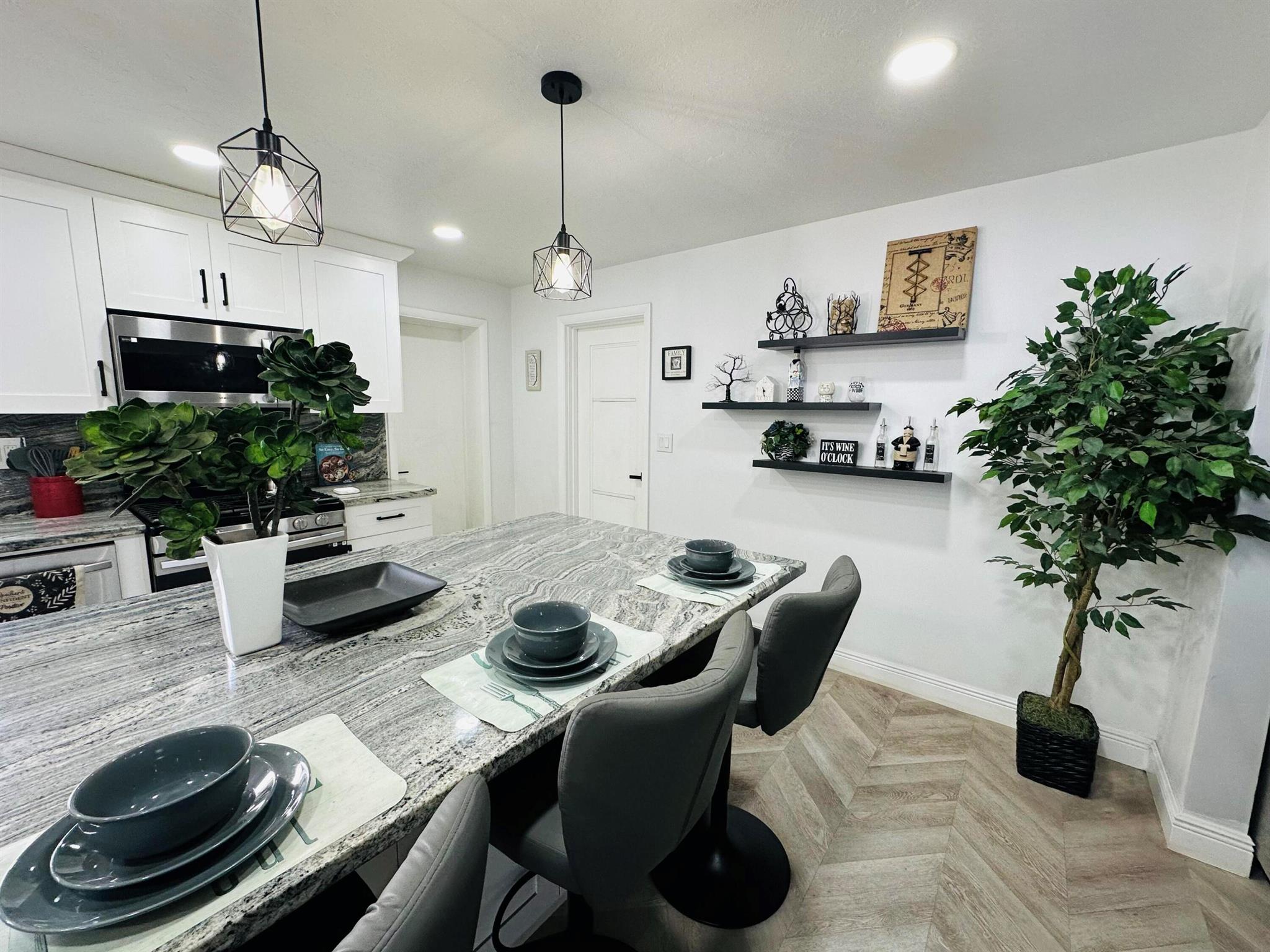 FOREST HILL VILLAGE 4 - Residential