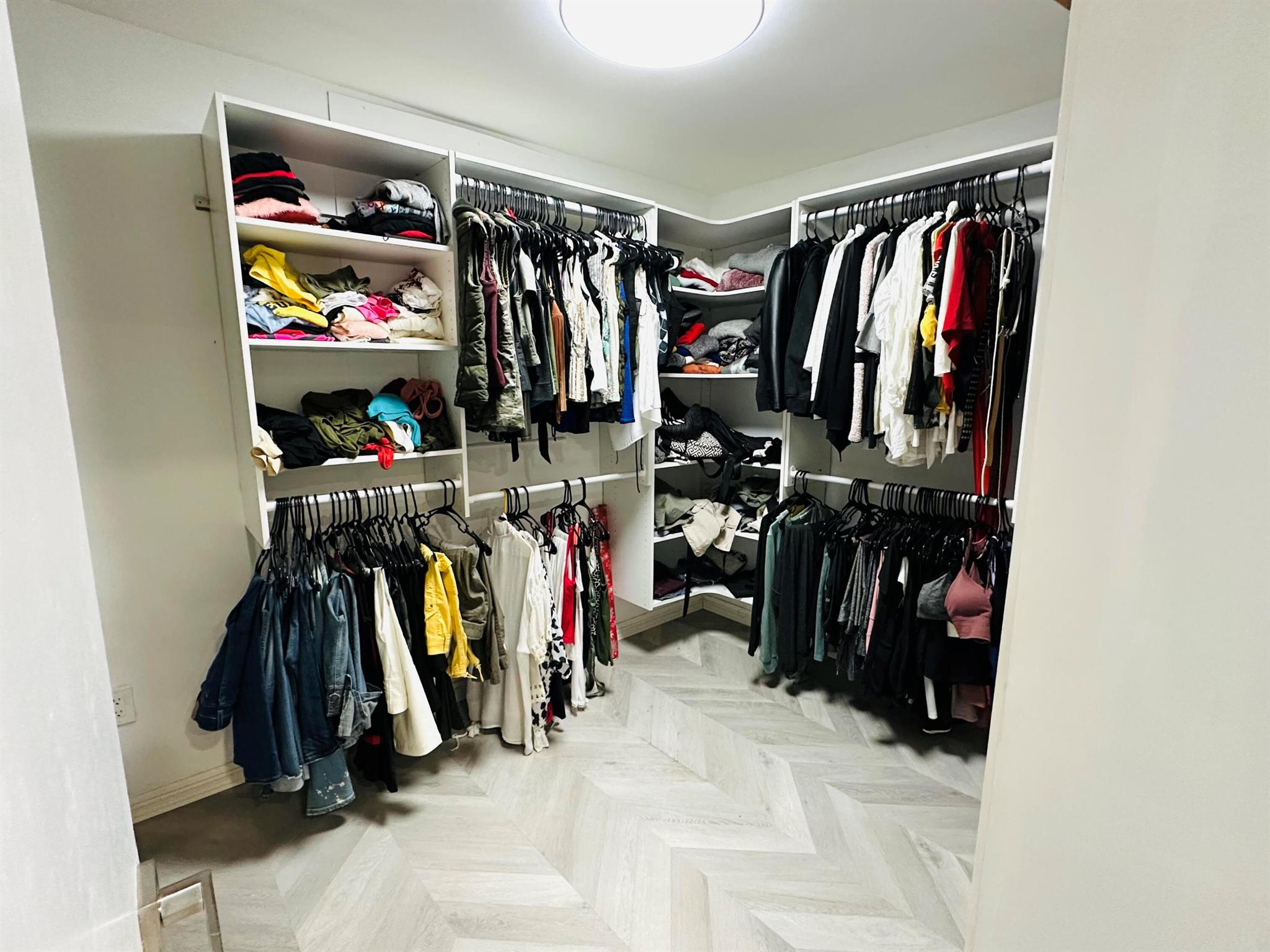 FOREST HILL VILLAGE 4 - Residential