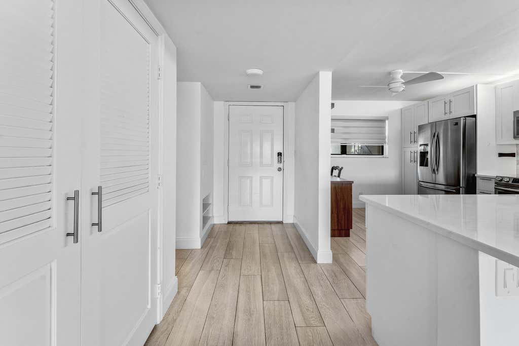 Photo of 12870 Briarlake Drive #106, Palm Beach Gardens, FL 33418 (MLS # B26065296)