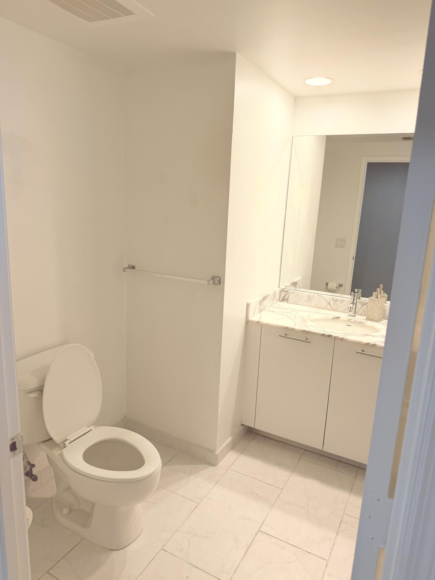 THE PLAZA 901 BRICKELL CONDO - Residential