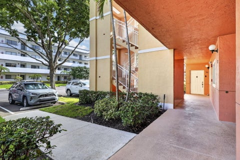 Tiny photo for 4721 Lucerne Lakes Boulevard E #711, Lake Worth, FL 33467 (MLS # B26068152)