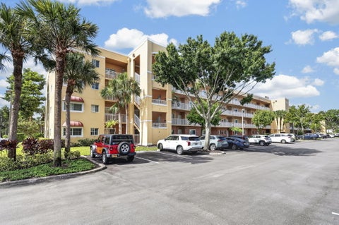 Property photo of 4721 Lucerne Lakes Boulevard E 711, Lake Worth, FL 33467