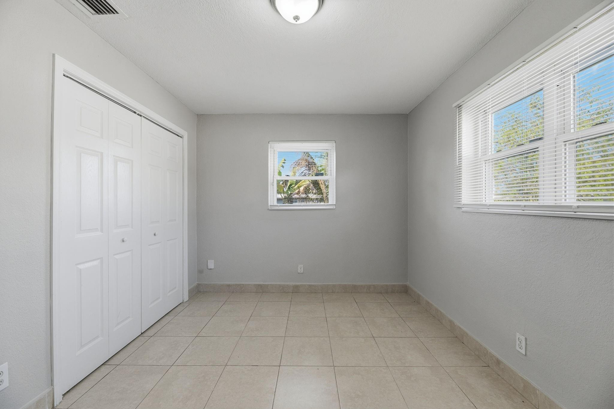 Sunland Park Sec 2 25-37 - Residential