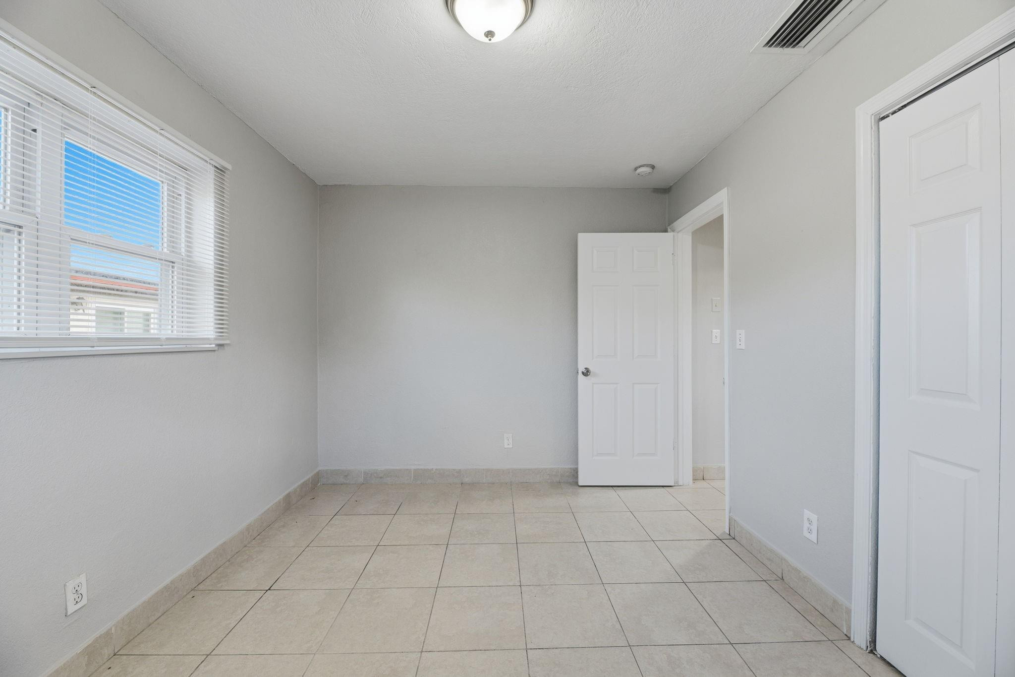 Sunland Park Sec 2 25-37 - Residential