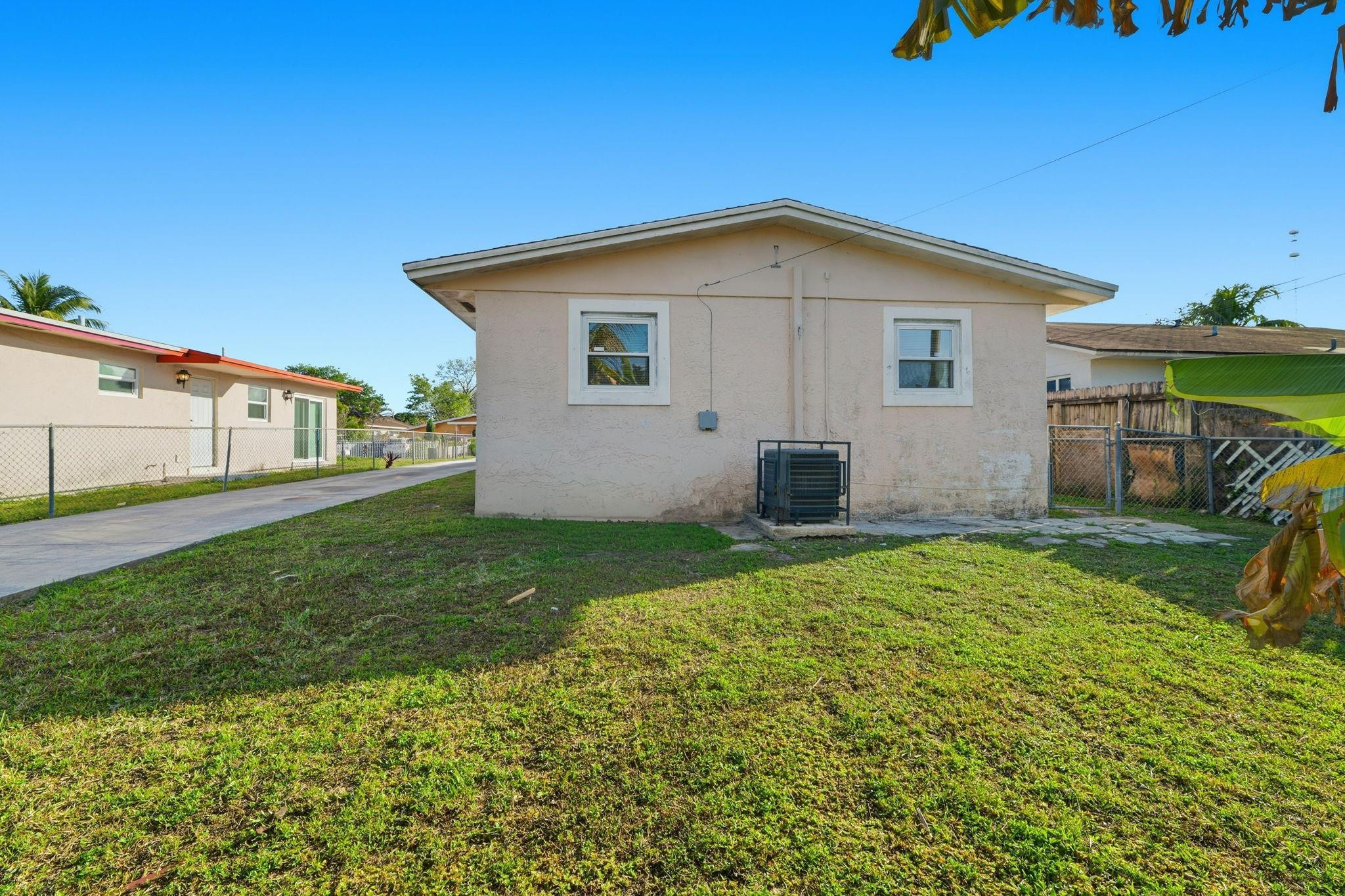 Sunland Park Sec 2 25-37 - Residential