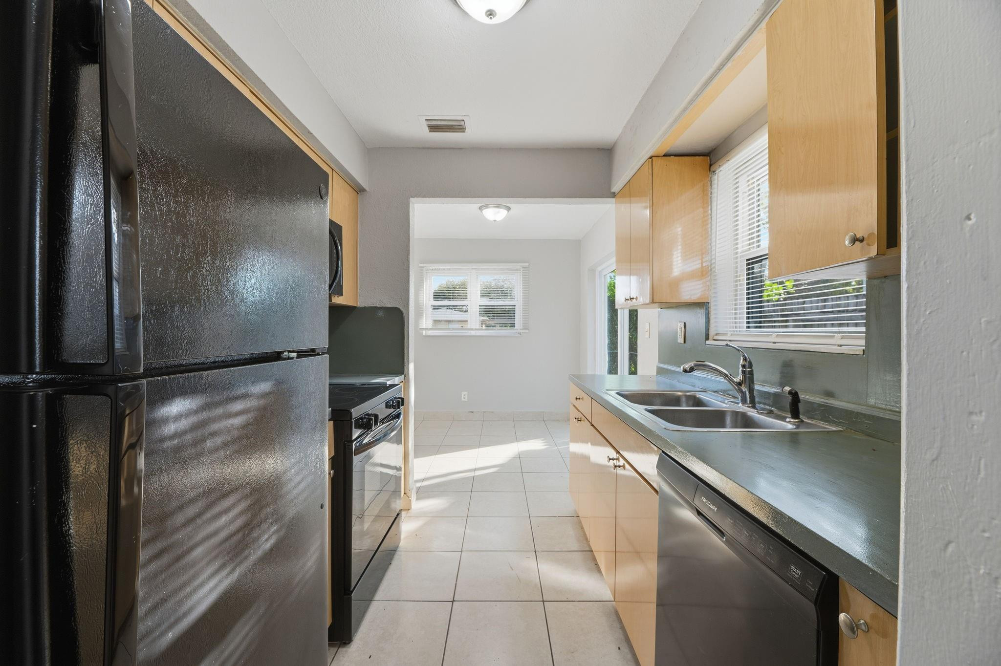 Sunland Park Sec 2 25-37 - Residential