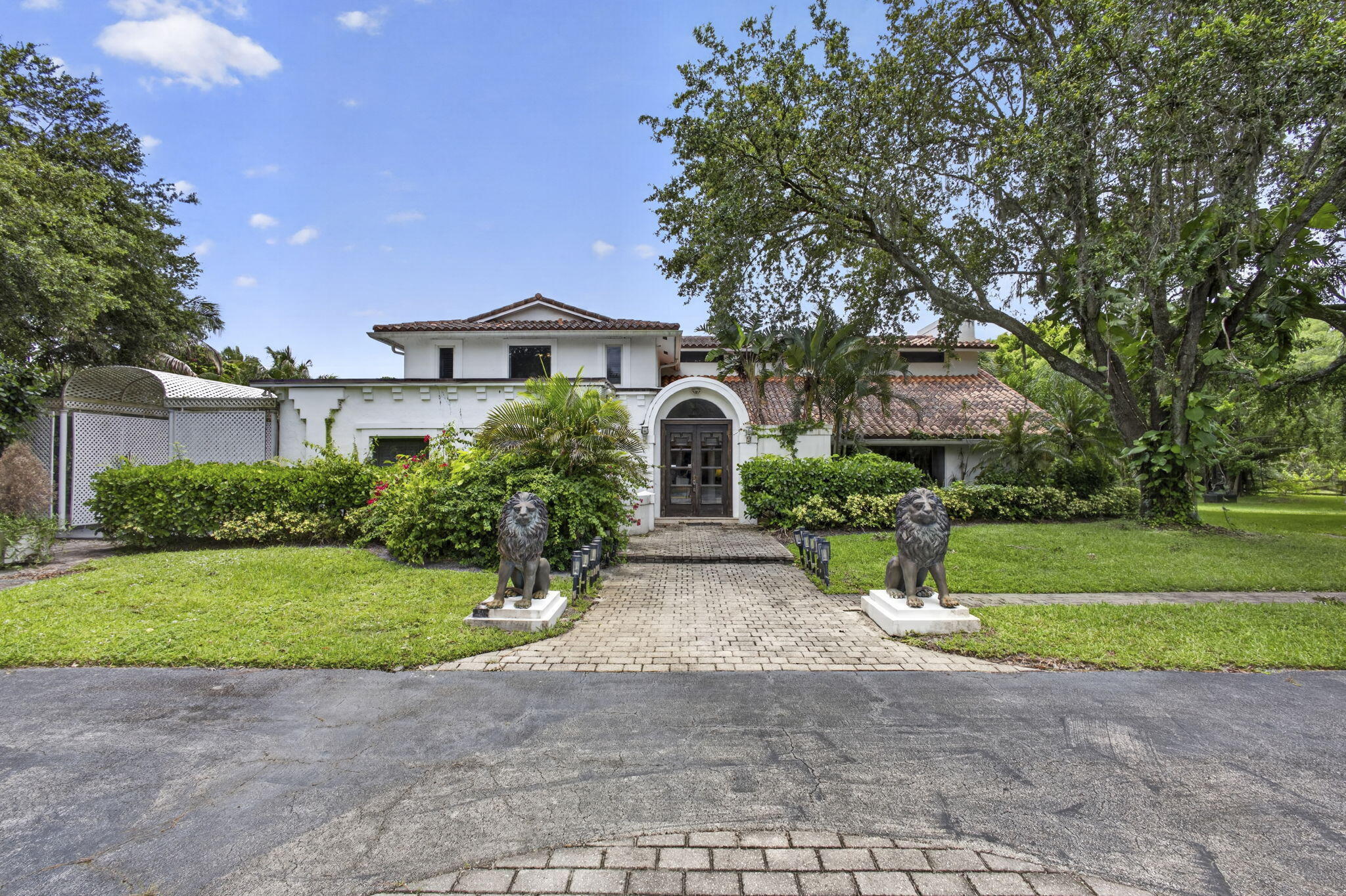 1030 Arabian Drive