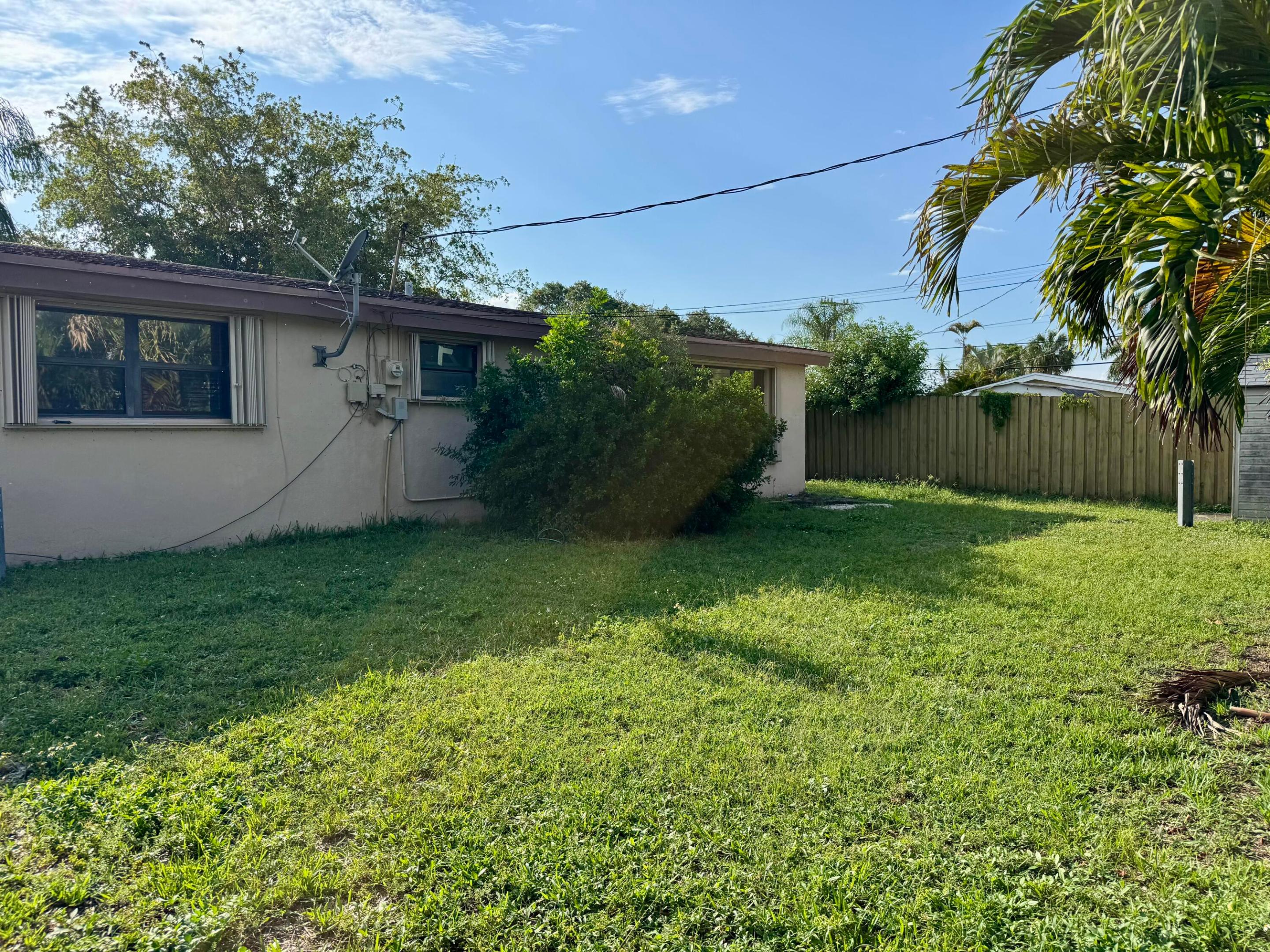 PALM BEACH COLONY SECS 1 AND 2 - Residential Lease