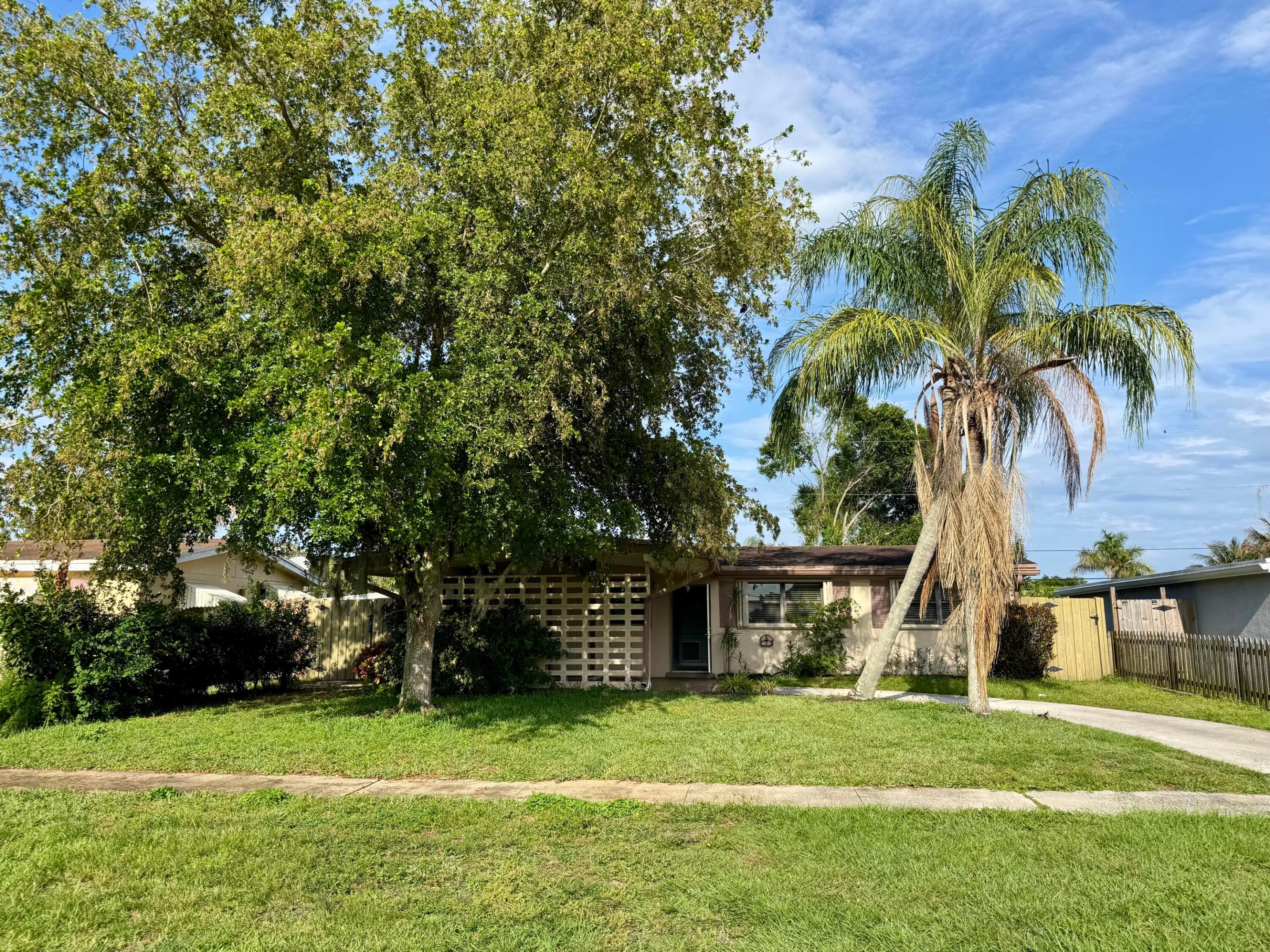 PALM BEACH COLONY SECS 1 AND 2 - Residential Lease