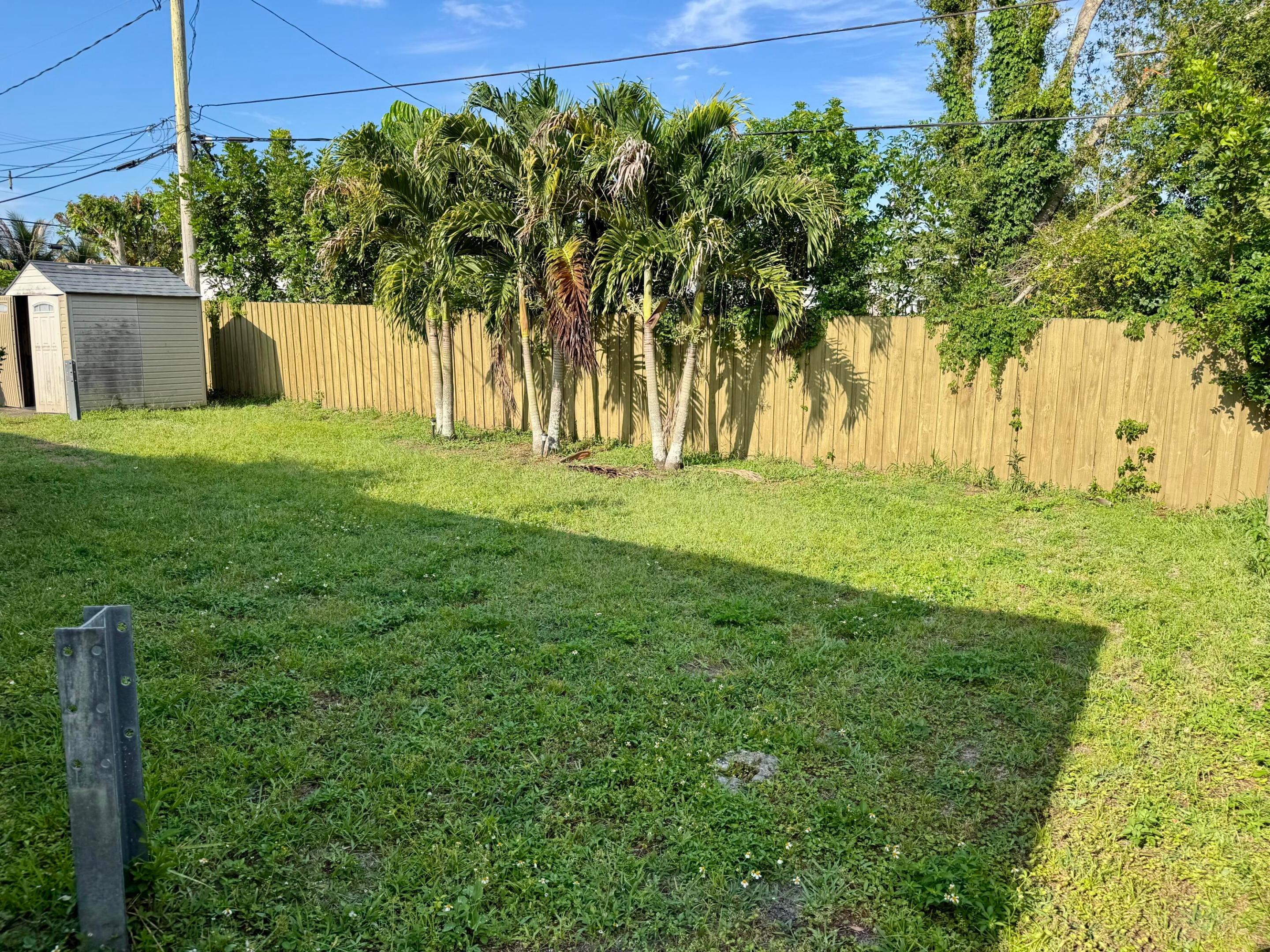 PALM BEACH COLONY SECS 1 AND 2 - Residential Lease