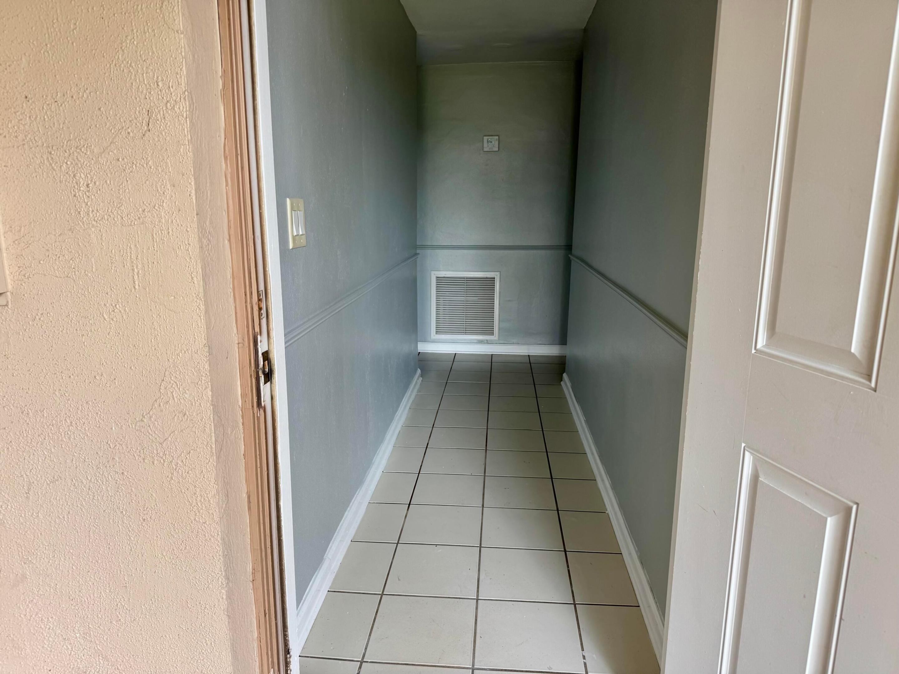 PALM BEACH COLONY SECS 1 AND 2 - Residential Lease