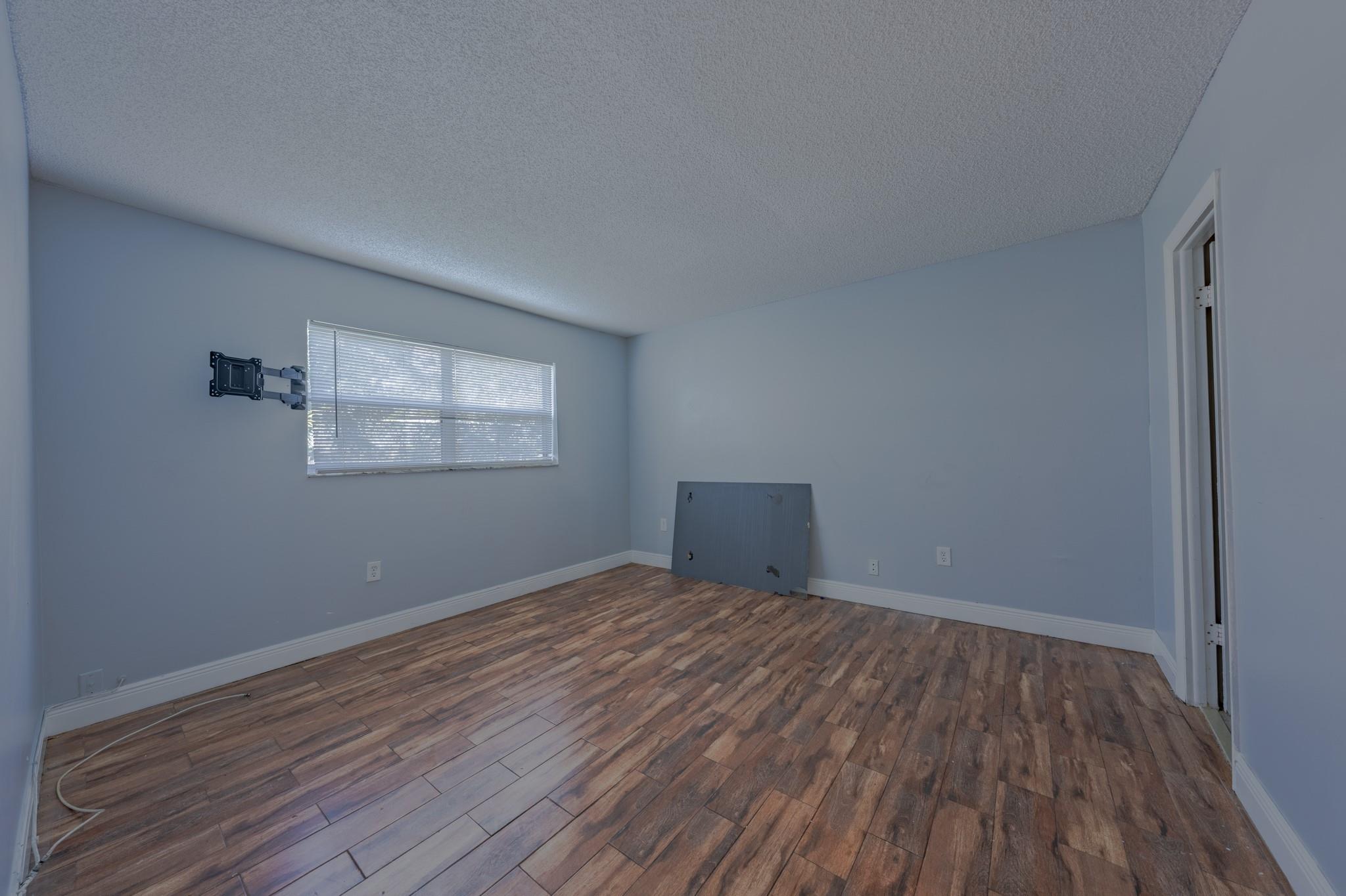 Sunrise Lakes - Residential