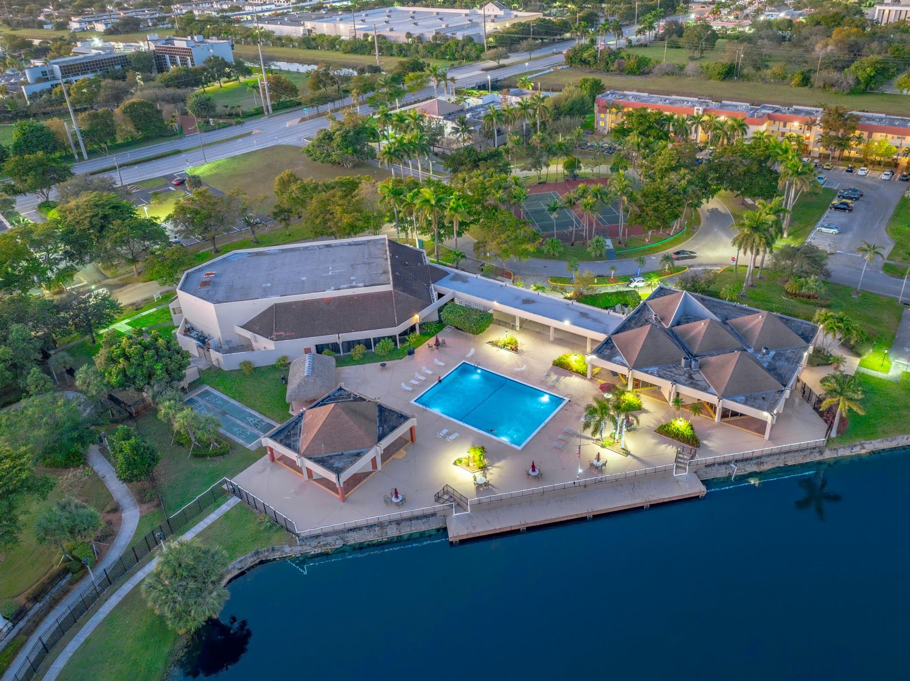 Sunrise Lakes - Residential