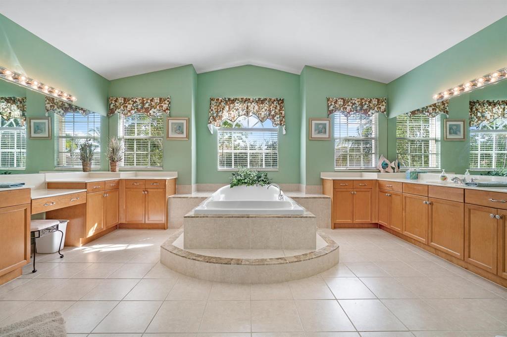 CANYON LAKES 5 - Residential