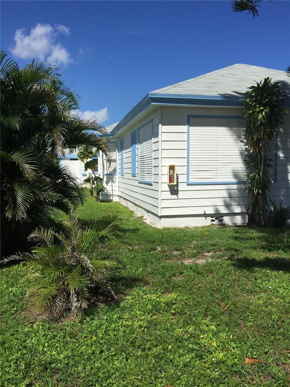 HOLLYWOOD 1-21 B - Residential Lease