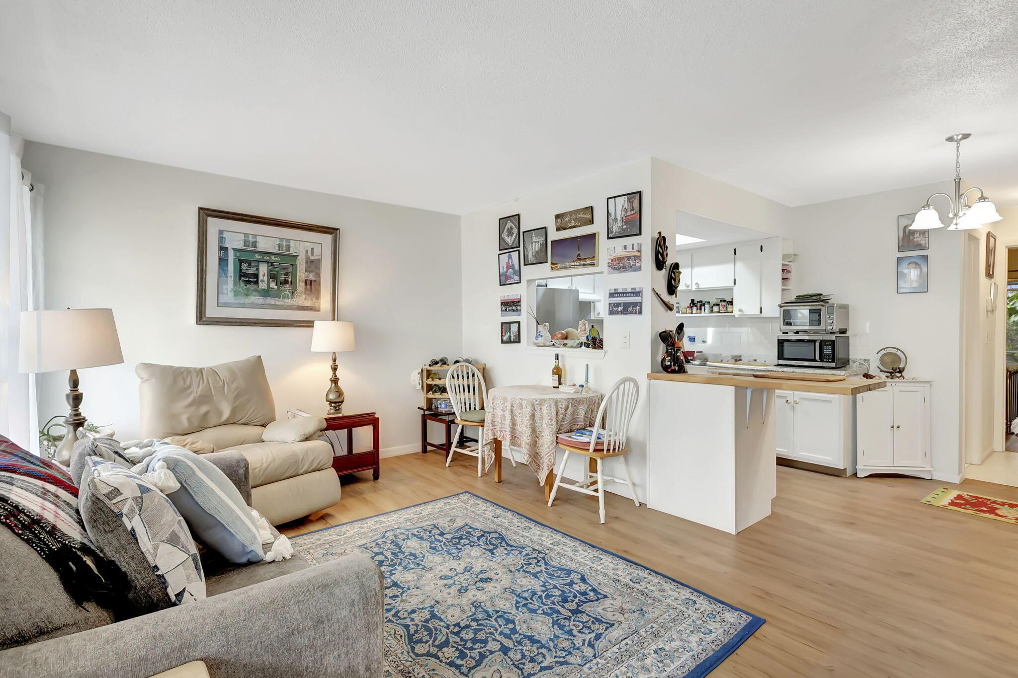 CEDAR POINTE CONDO VILLAG - Residential