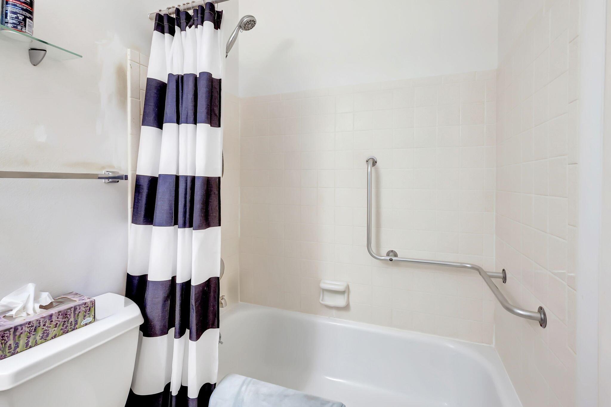 CEDAR POINTE CONDO VILLAG - Residential