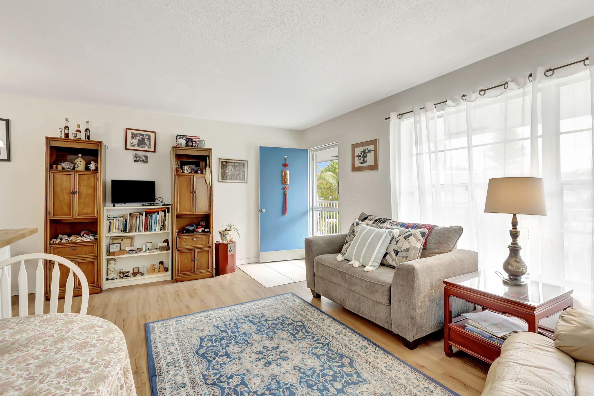 CEDAR POINTE CONDO VILLAG - Residential