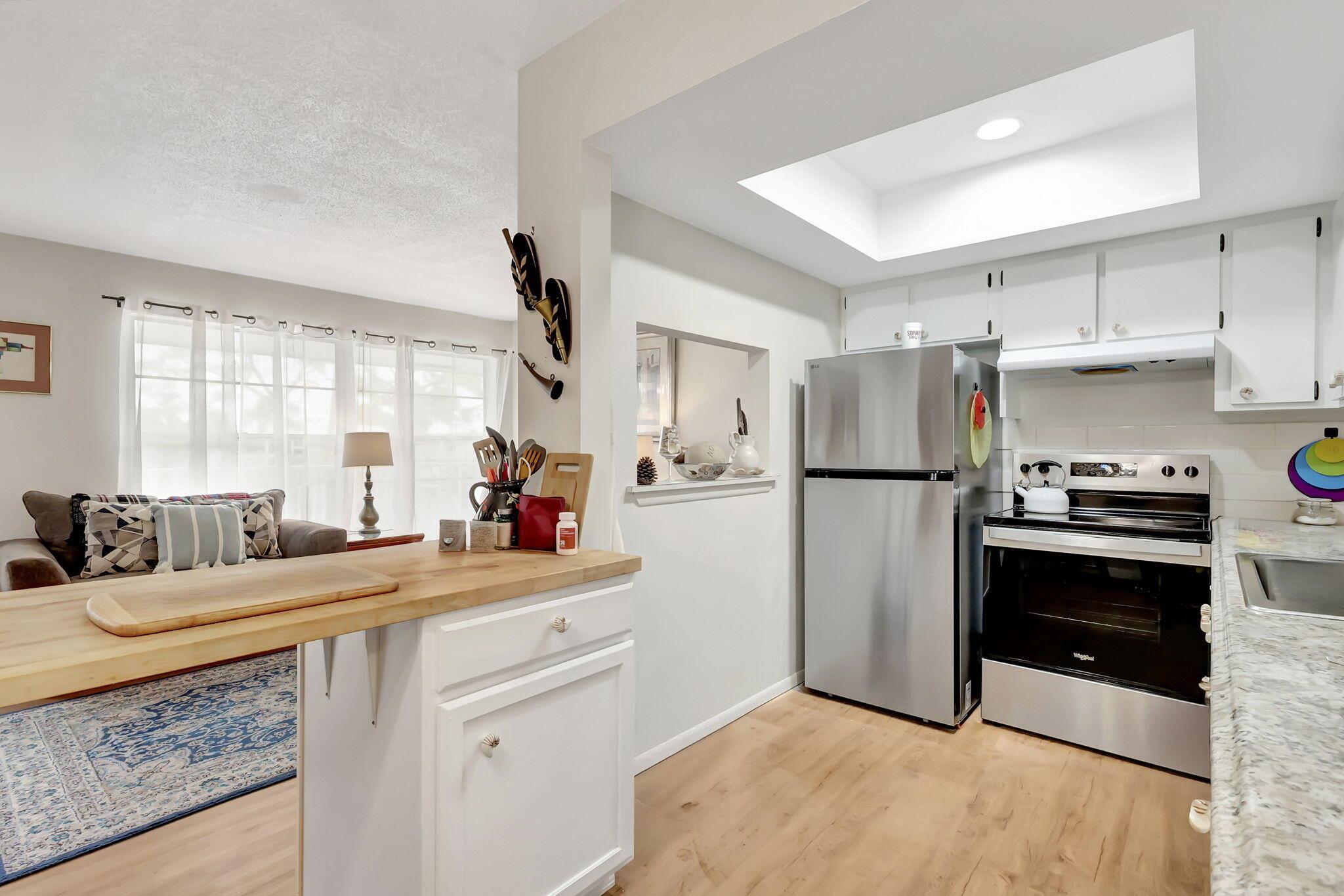 CEDAR POINTE CONDO VILLAG - Residential