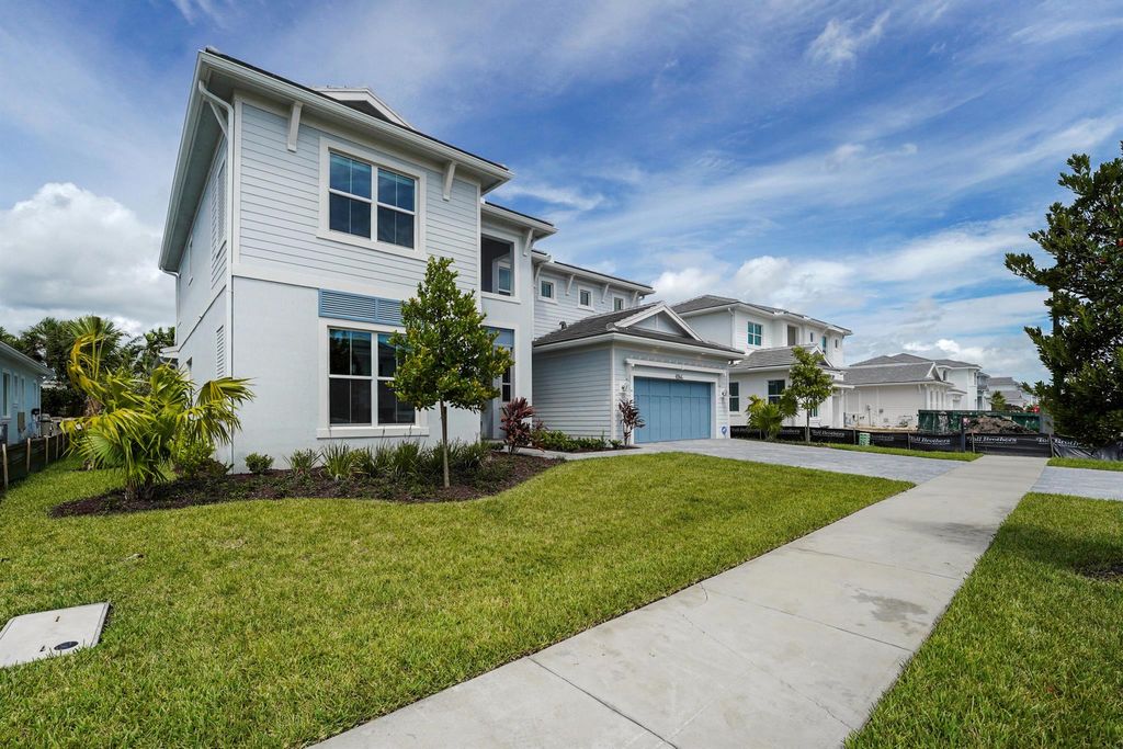 Photo of 9264 Crestview Circle, Palm Beach Gardens, FL 33412 (MLS # R10916350)