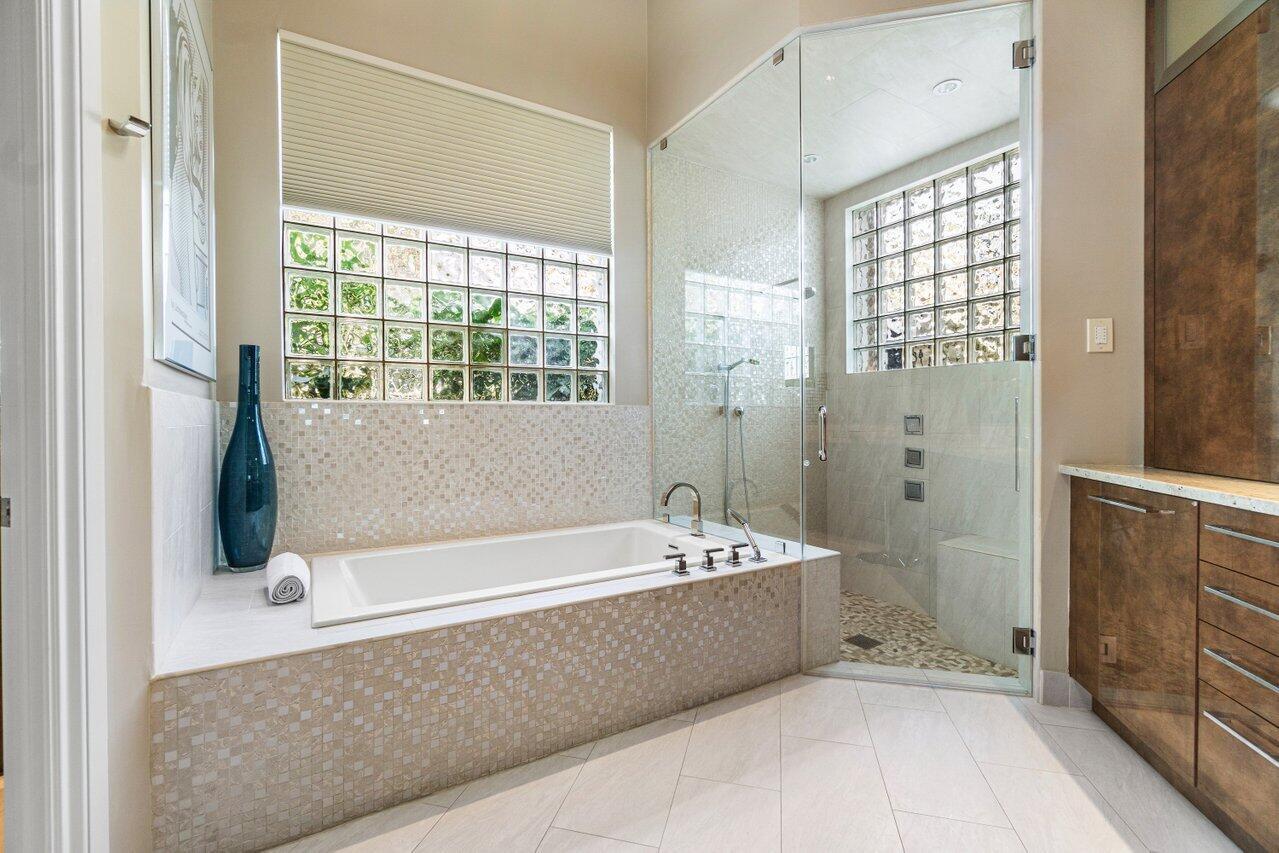 ENCLAVE - Residential