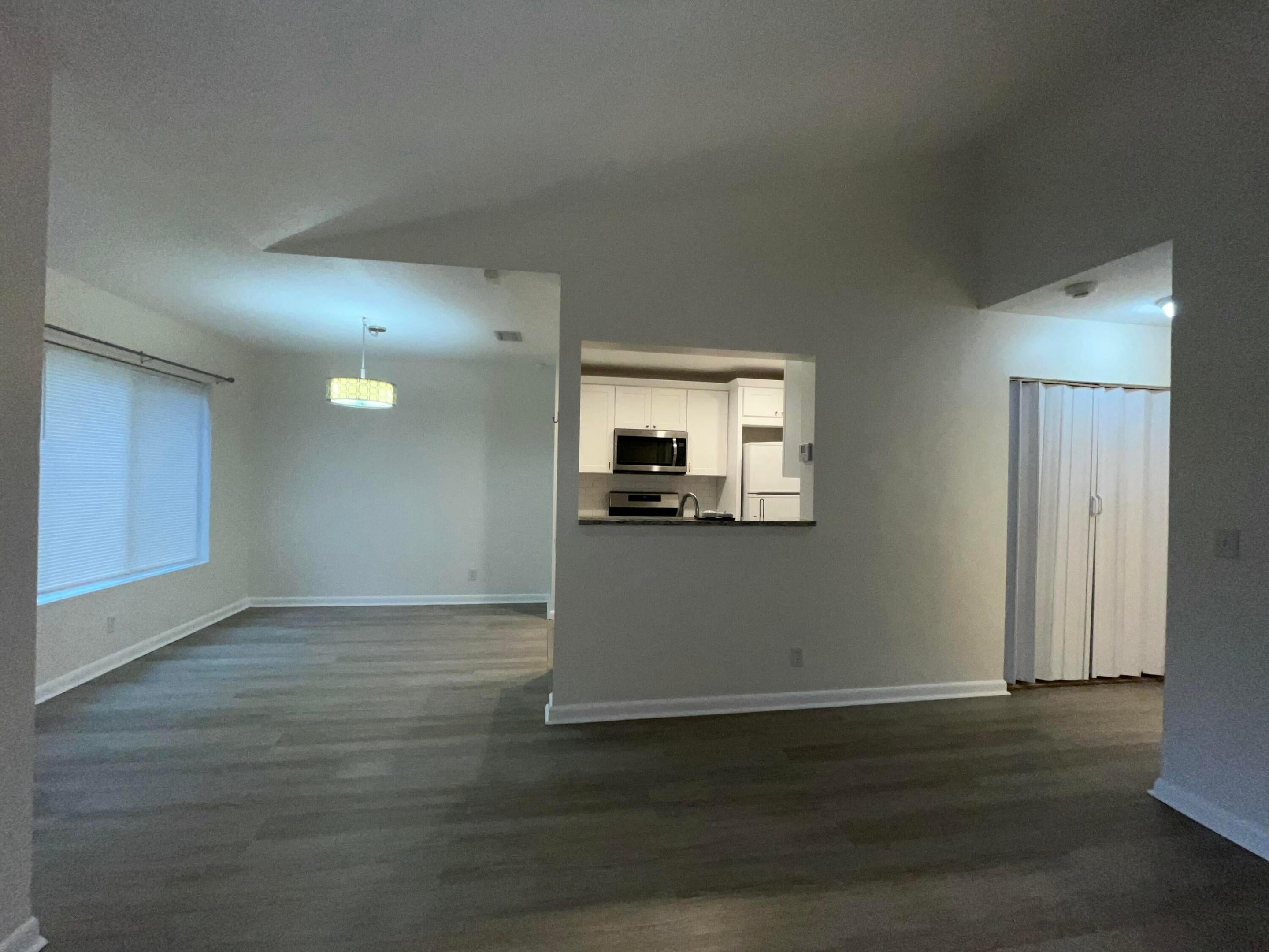 815 W Boynton Beach Boulevard 11-203
