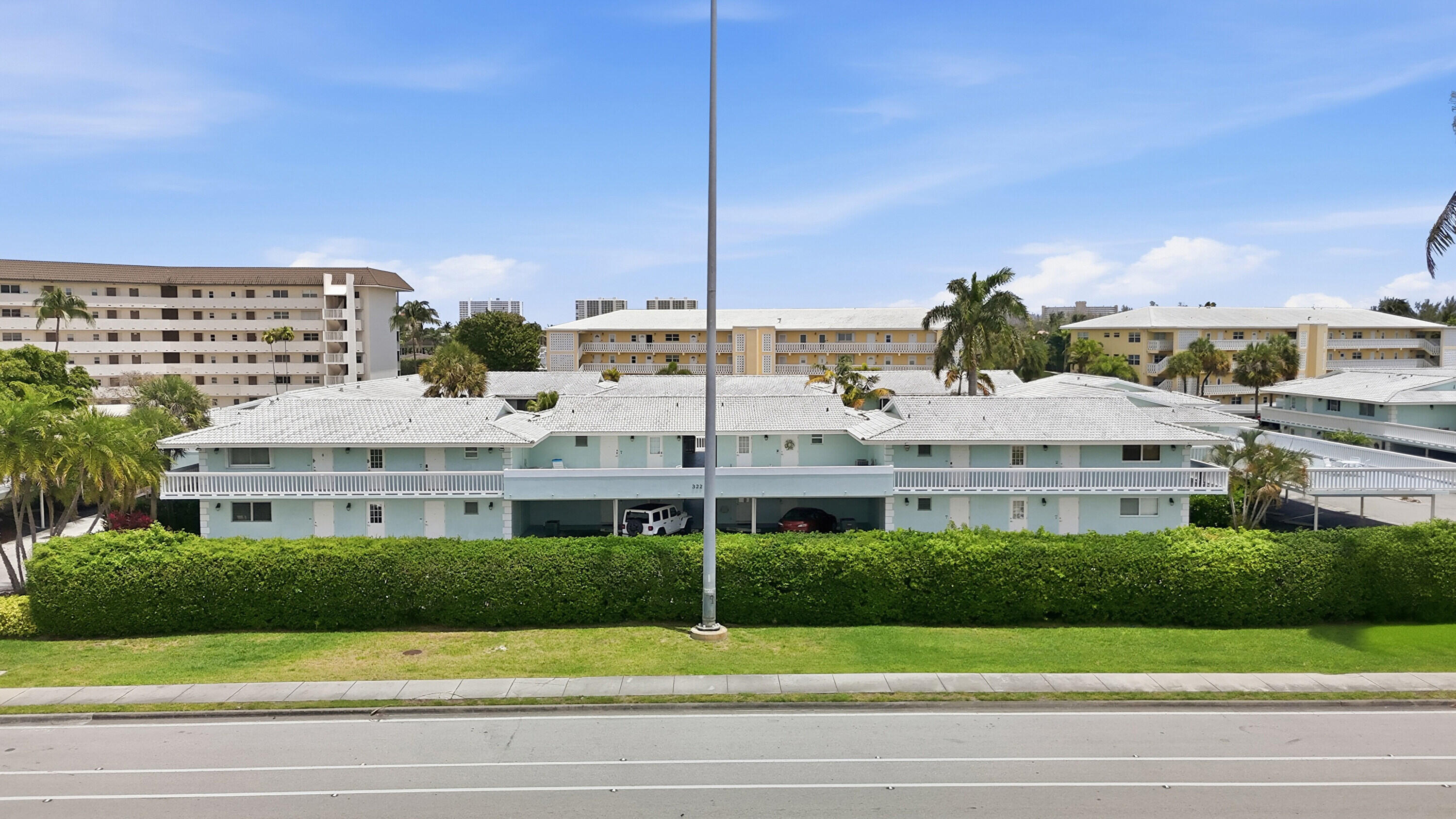 RIVER HOUSE GARDENS CONDO - Residential