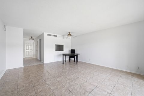 Tiny photo for 322 N Federal Highway #139, Deerfield Beach, FL 33441 (MLS # B26026062)