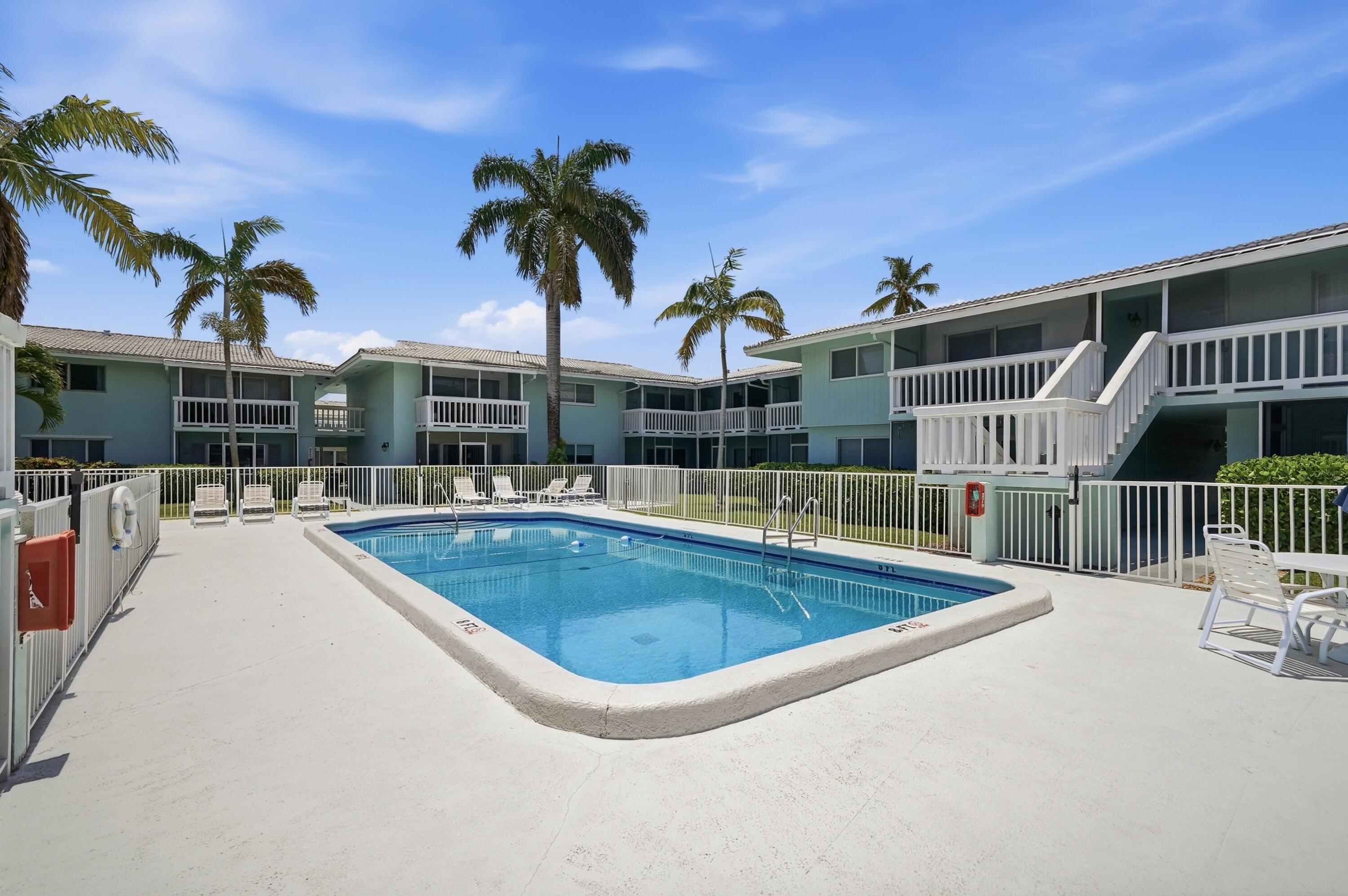 RIVER HOUSE GARDENS CONDO - Residential