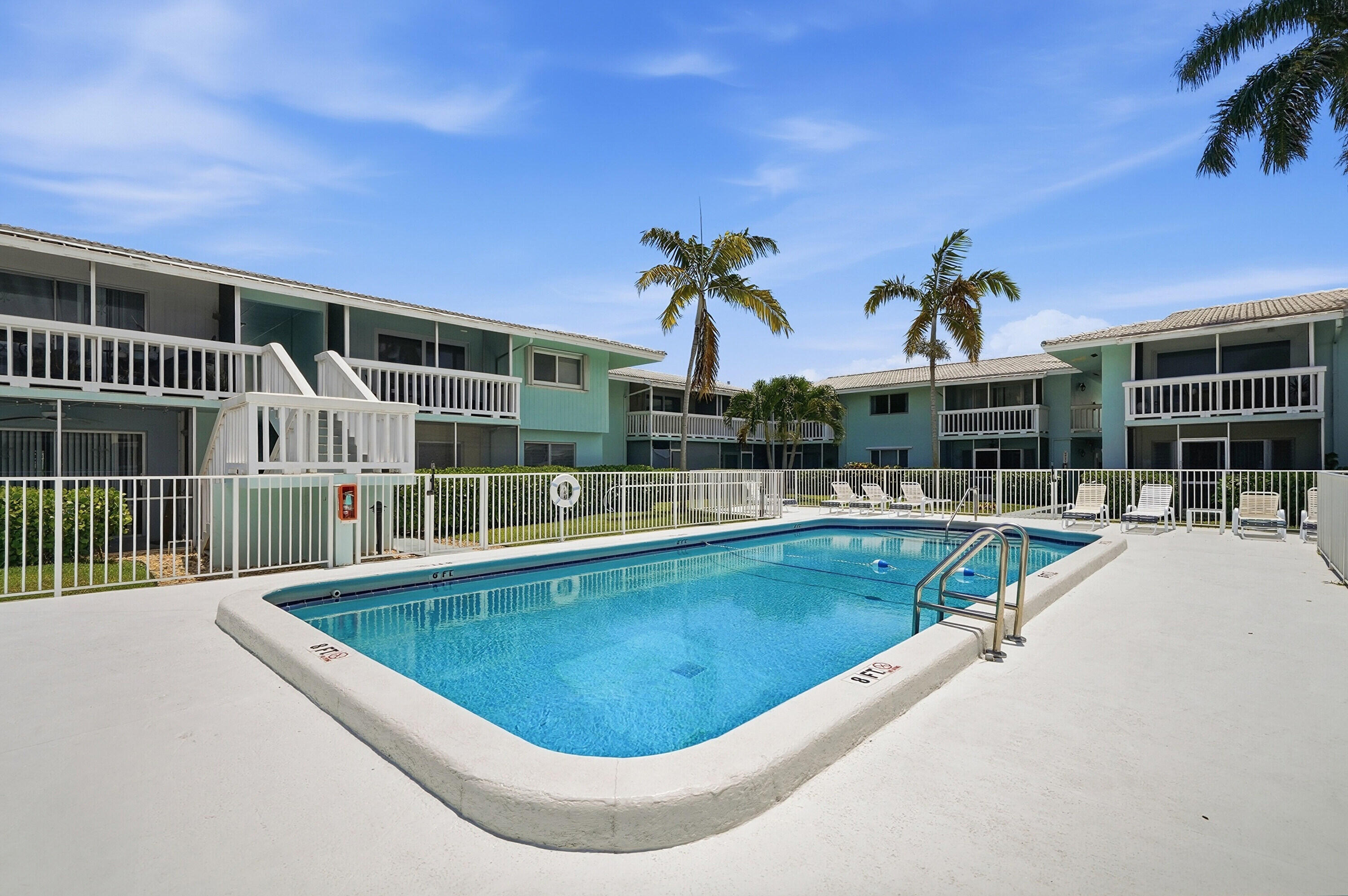 RIVER HOUSE GARDENS CONDO - Residential