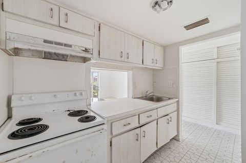 Tiny photo for 322 N Federal Highway #139, Deerfield Beach, FL 33441 (MLS # B26026062)