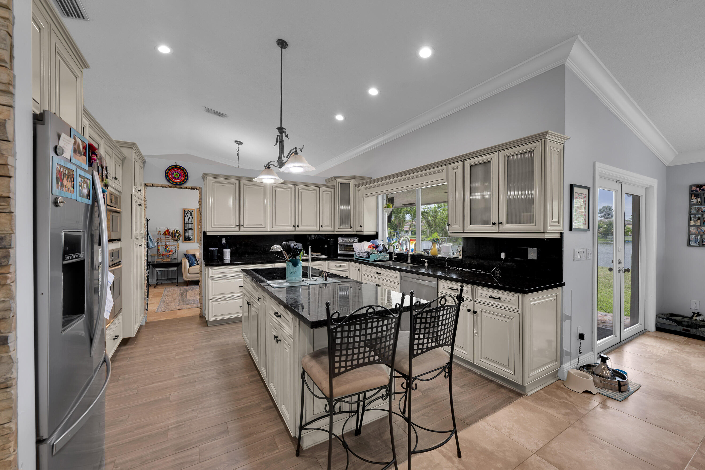 HAWKES BLUFF - Residential