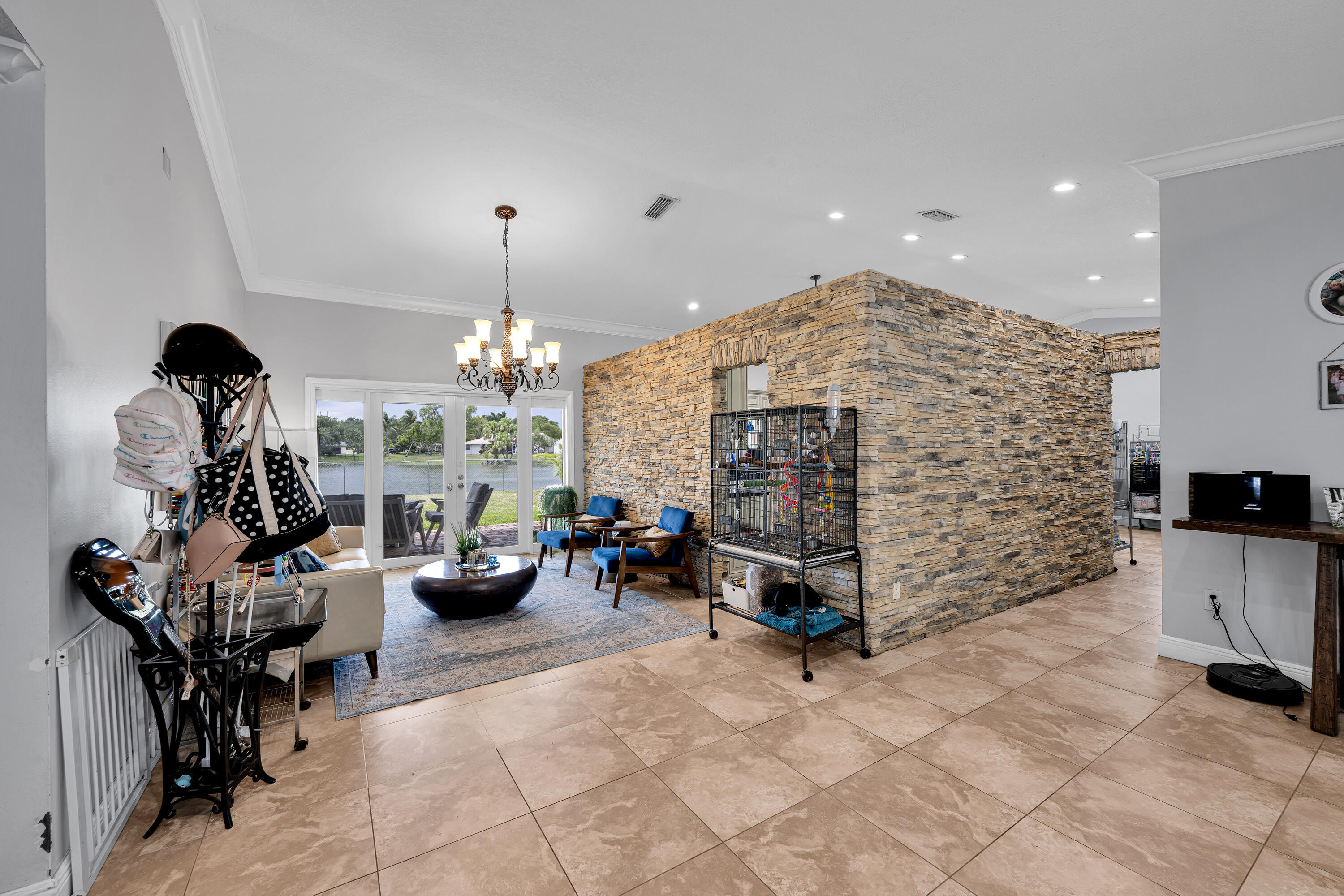 HAWKES BLUFF - Residential