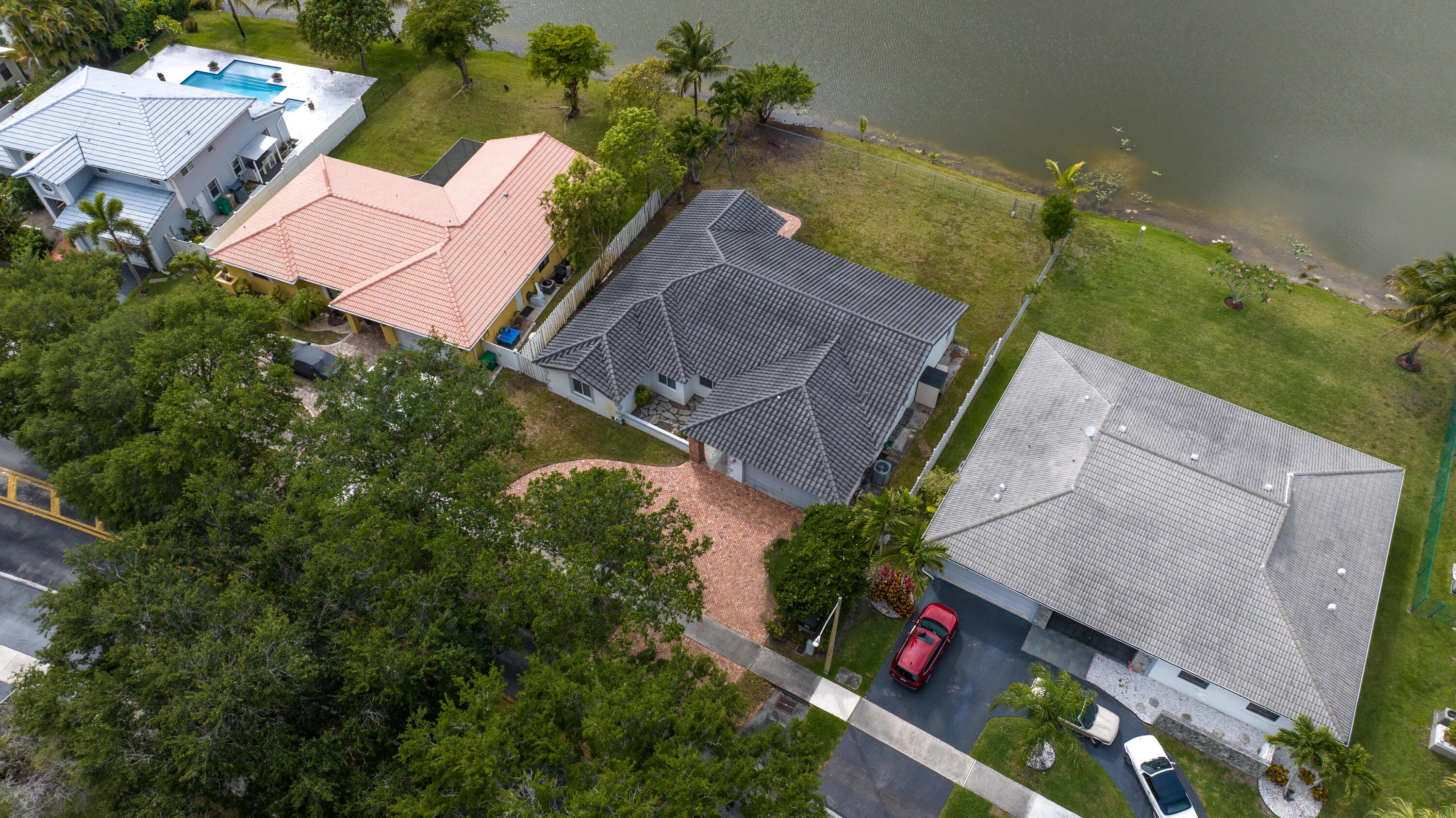HAWKES BLUFF - Residential