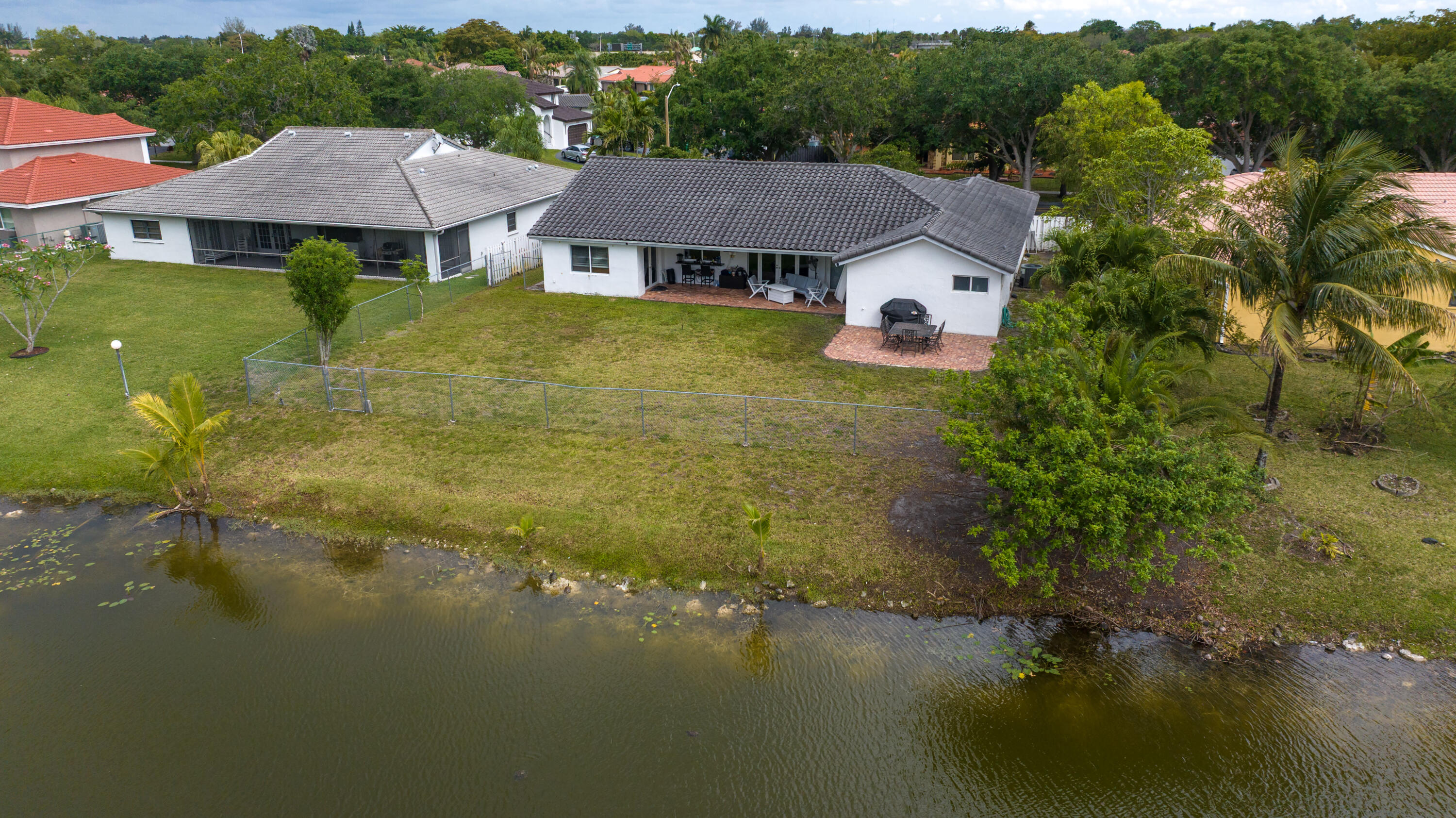HAWKES BLUFF - Residential