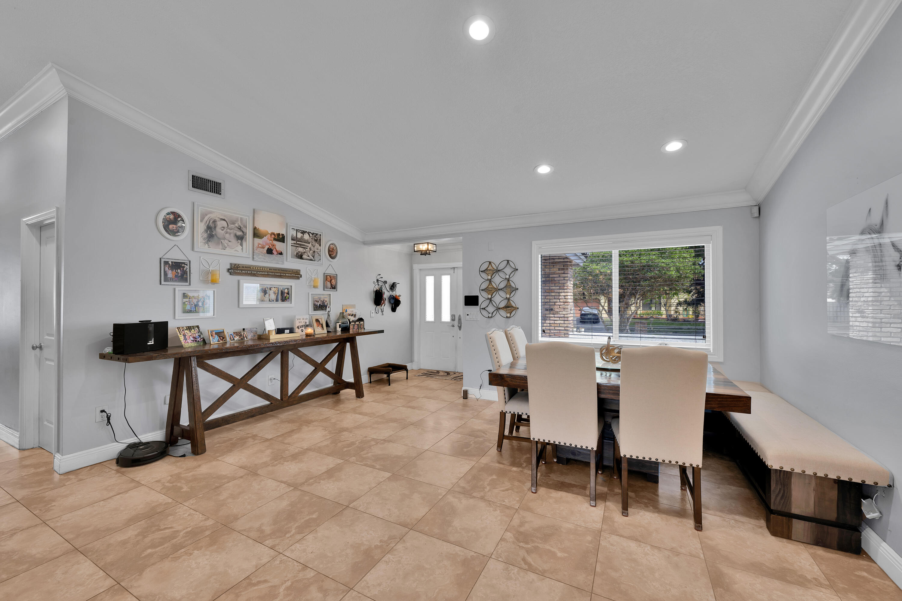 HAWKES BLUFF - Residential