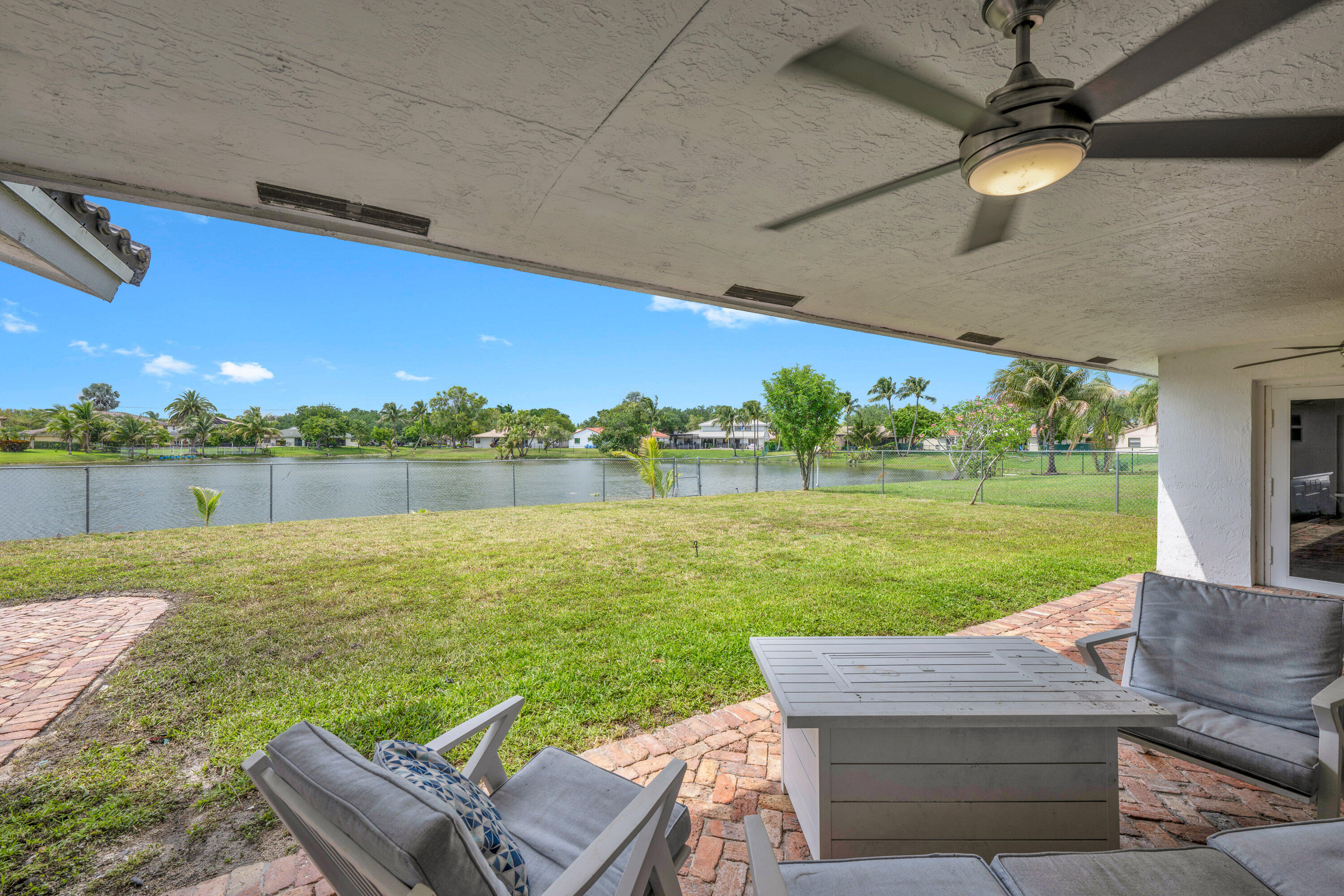 HAWKES BLUFF - Residential