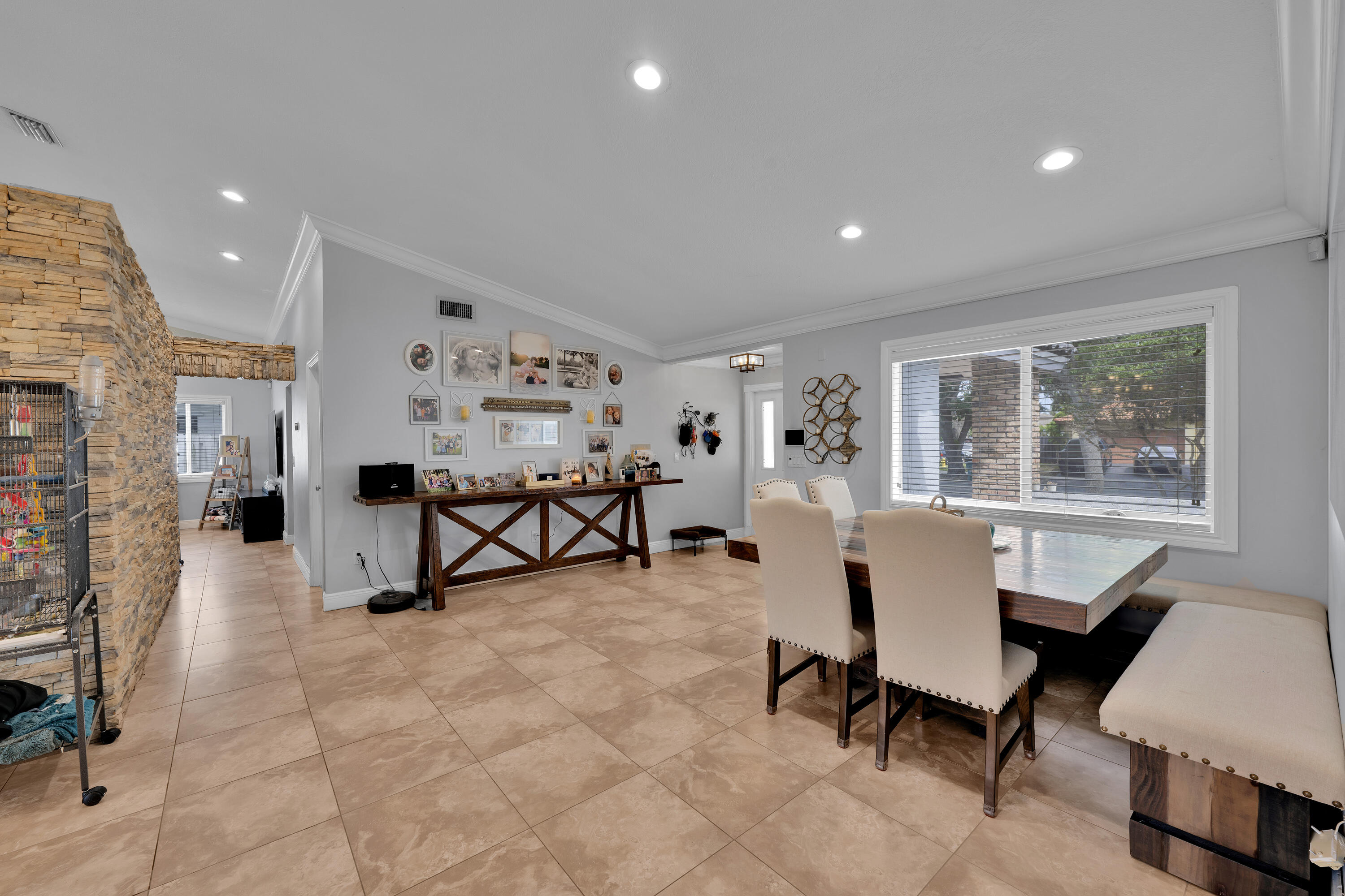 HAWKES BLUFF - Residential