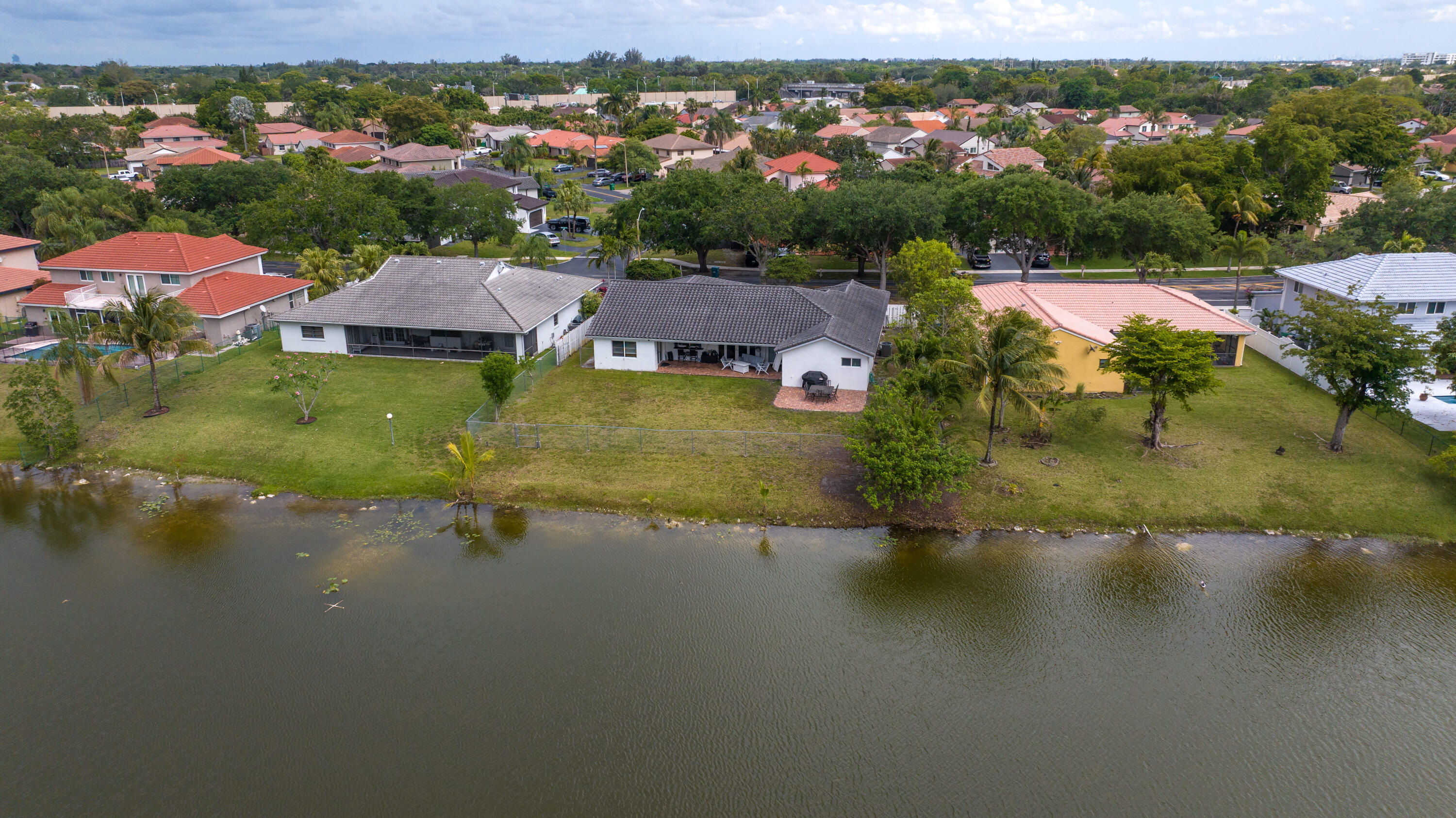 HAWKES BLUFF - Residential