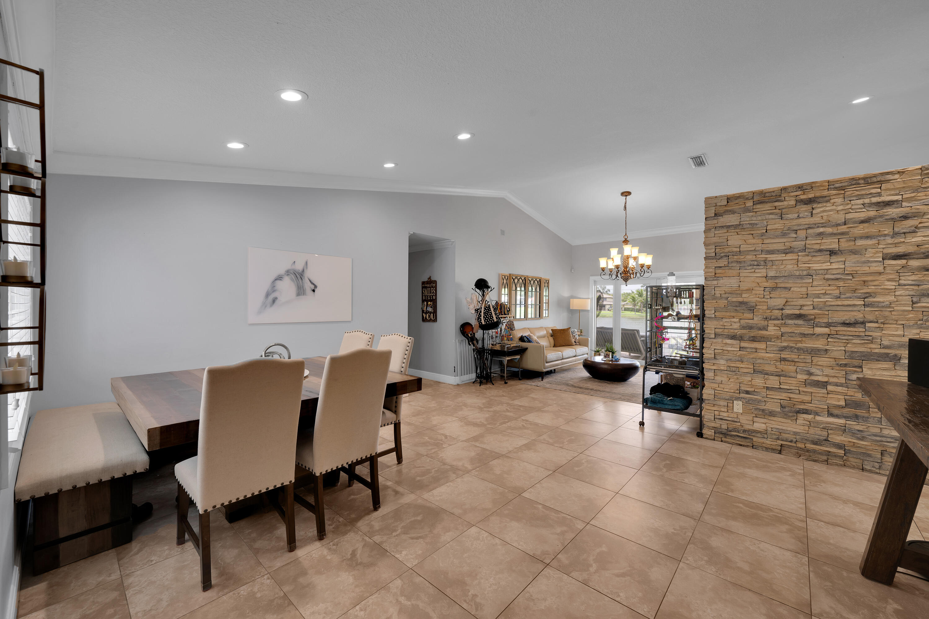HAWKES BLUFF - Residential