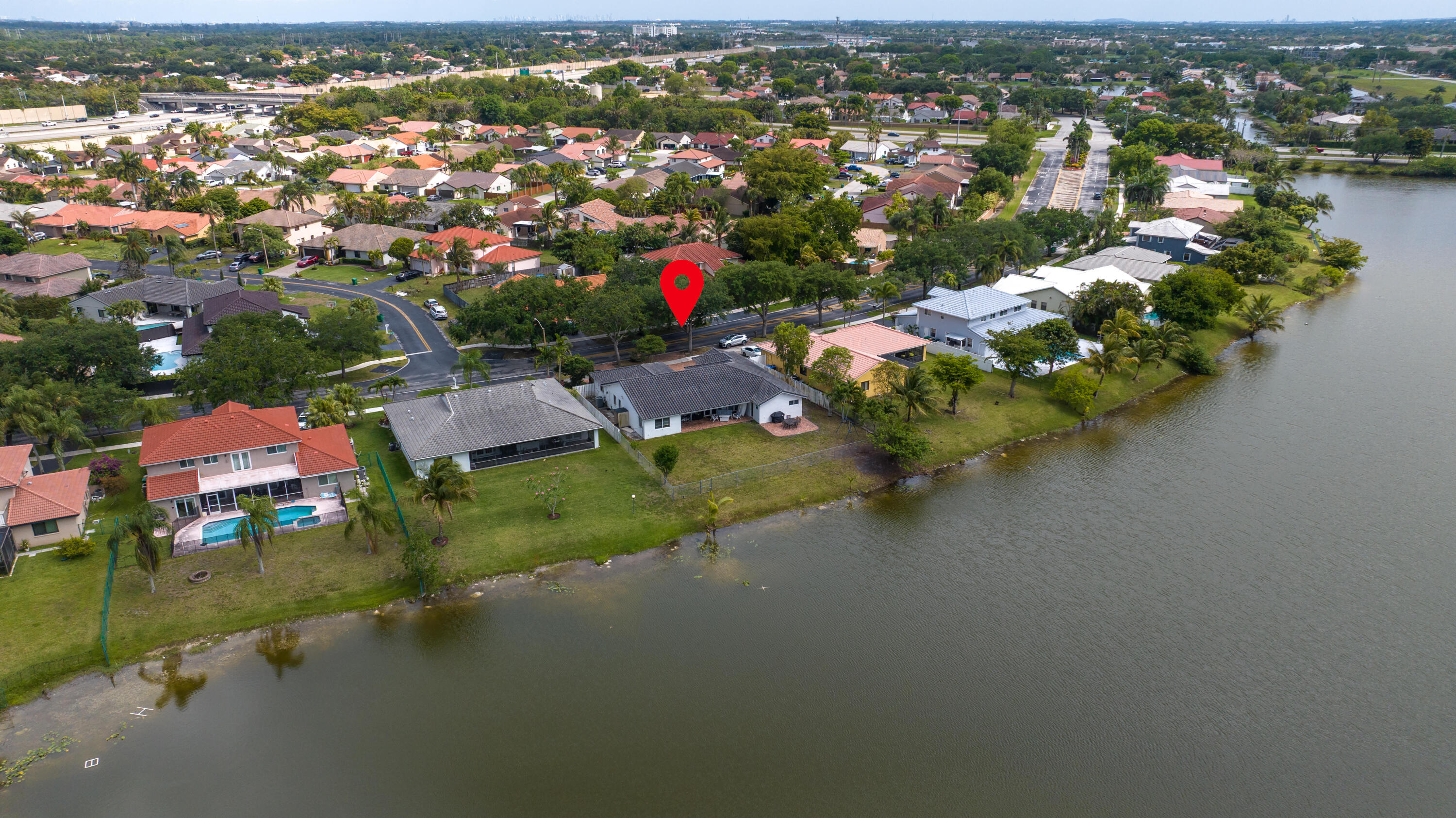HAWKES BLUFF - Residential