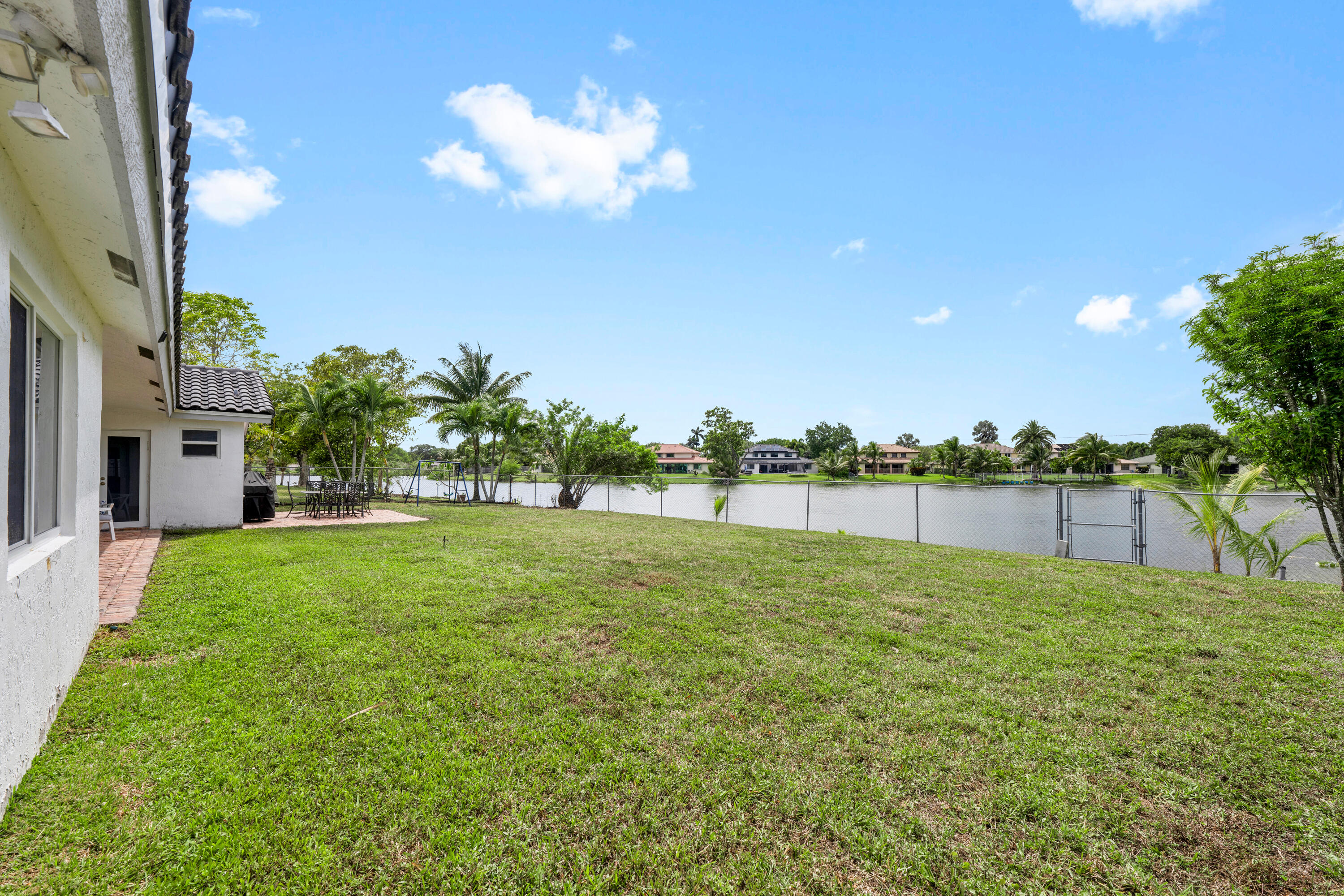 HAWKES BLUFF - Residential