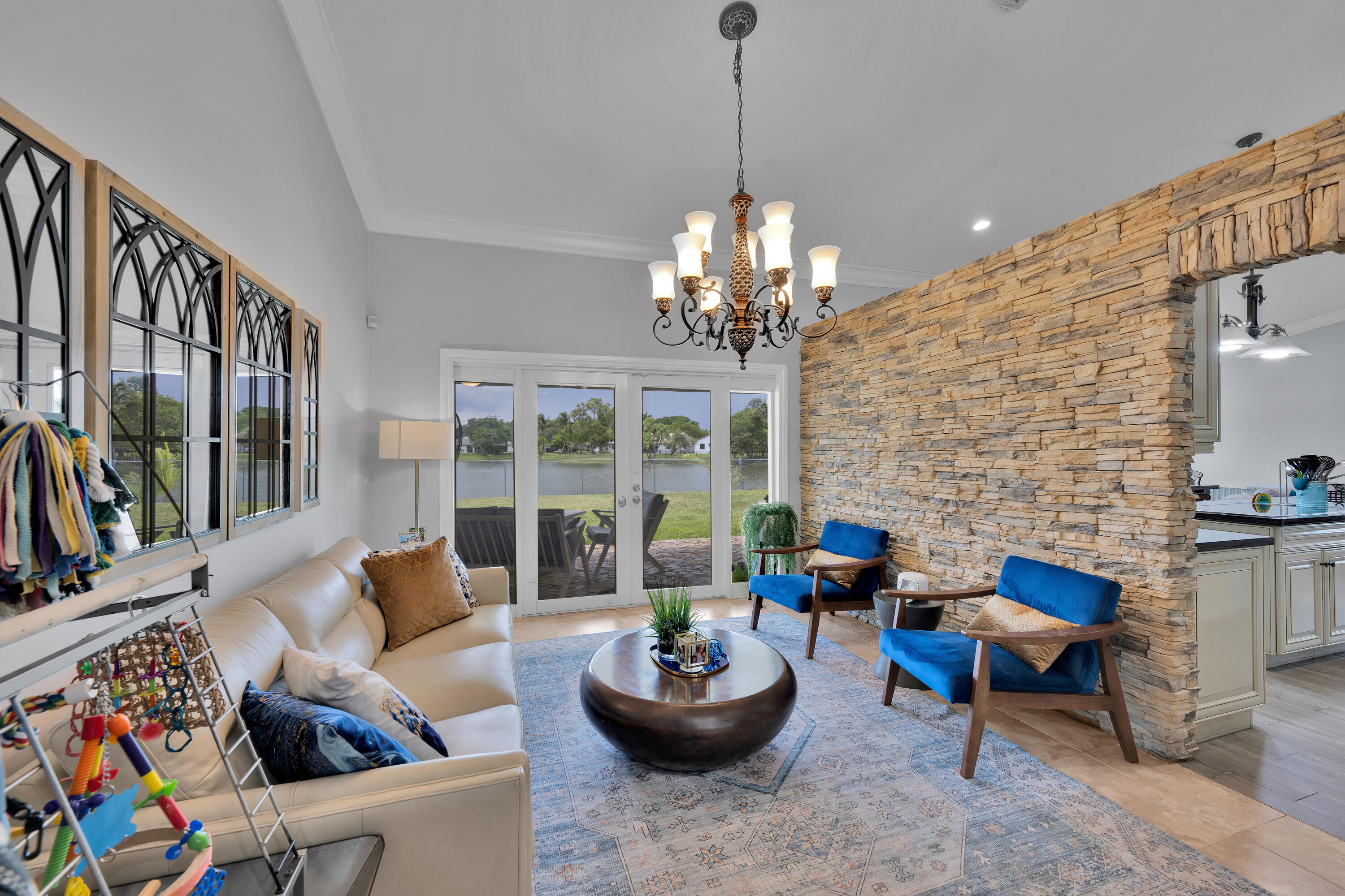 HAWKES BLUFF - Residential