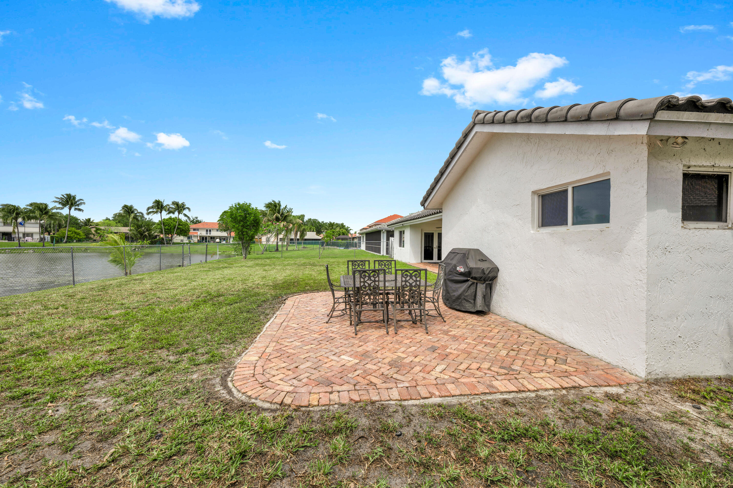 HAWKES BLUFF - Residential