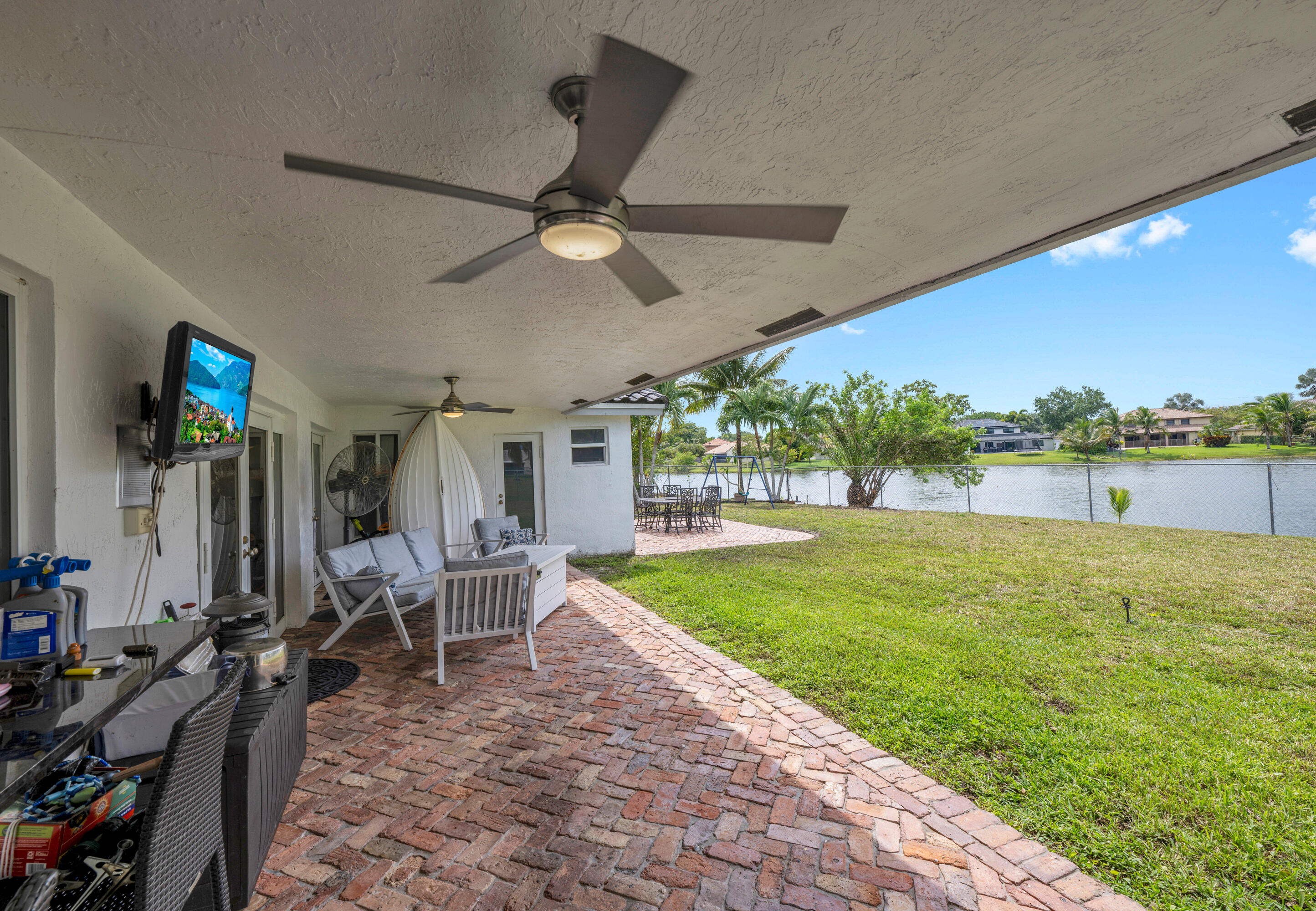 HAWKES BLUFF - Residential