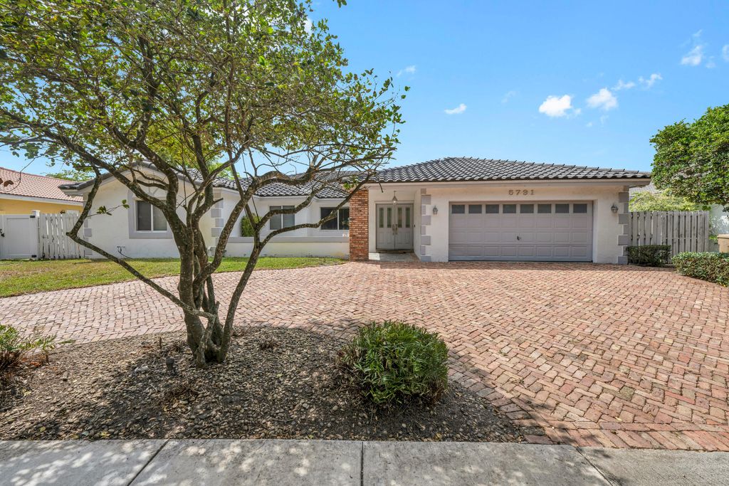 Photo of 5791 Hawkes Bluff Avenue, Davie, FL 33331 (MLS # B26032694)