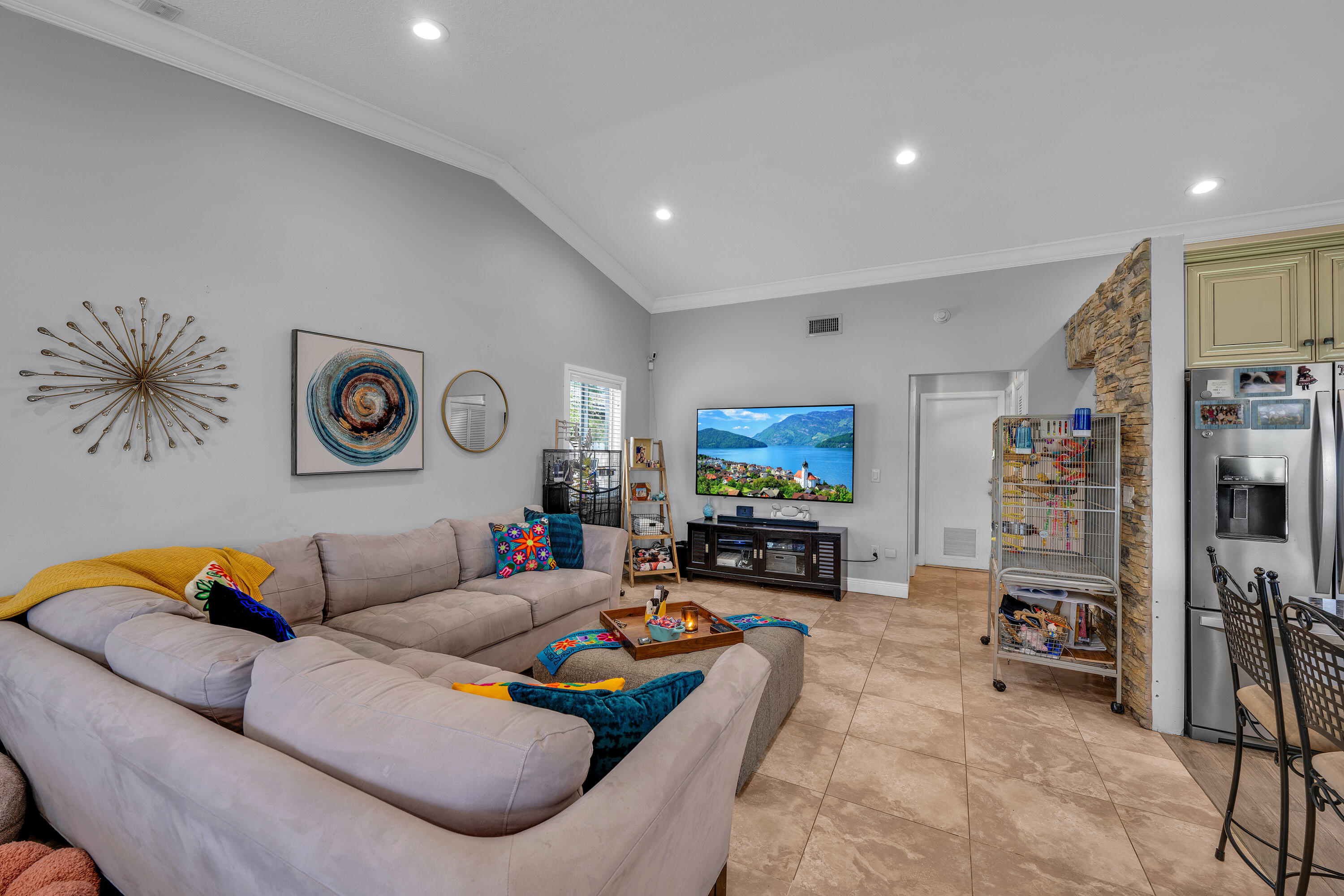 HAWKES BLUFF - Residential