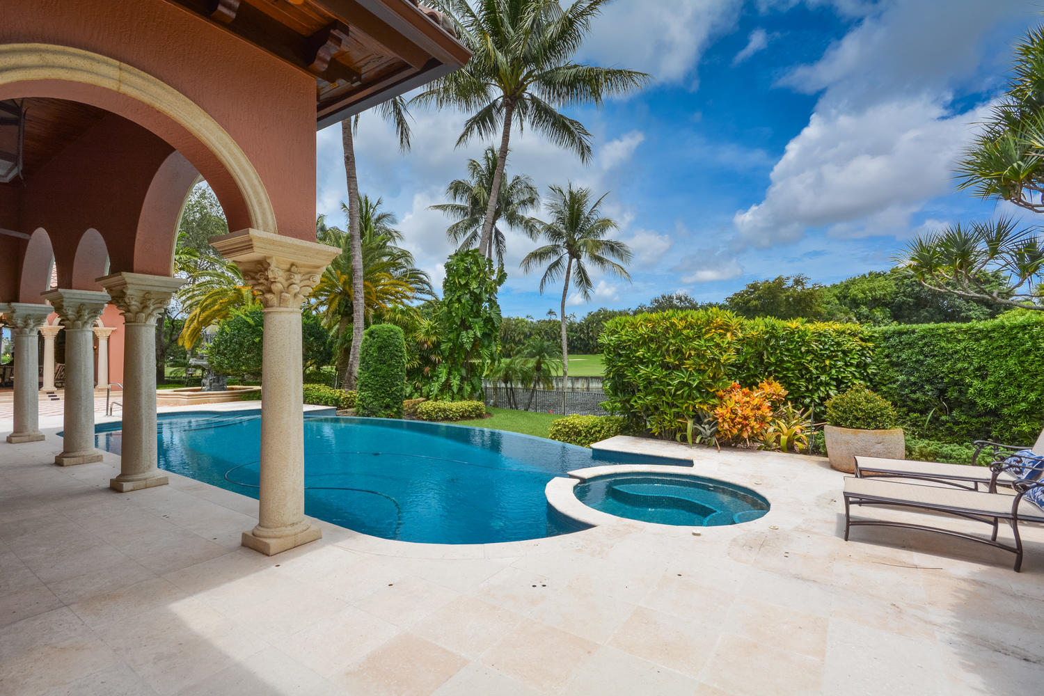 ST ANDREWS COUNTRY CLUB - Residential