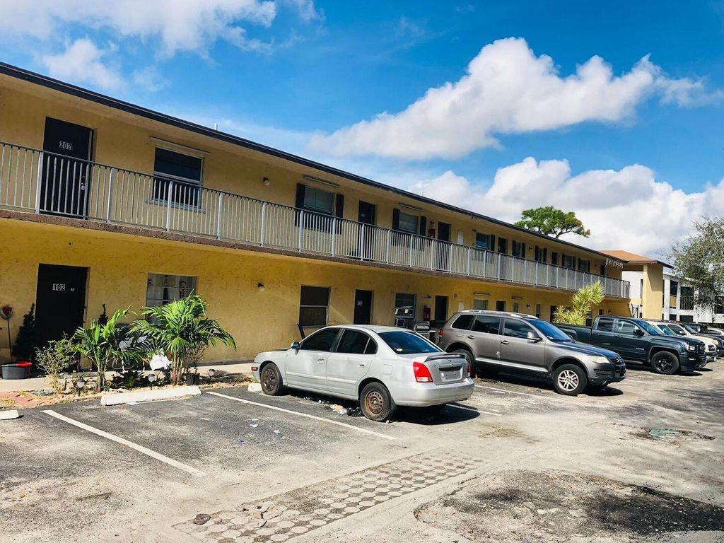 Photo of 1740 N 2nd Avenue N #202, Lake Worth Beach, FL 33460 (MLS # R11063214)