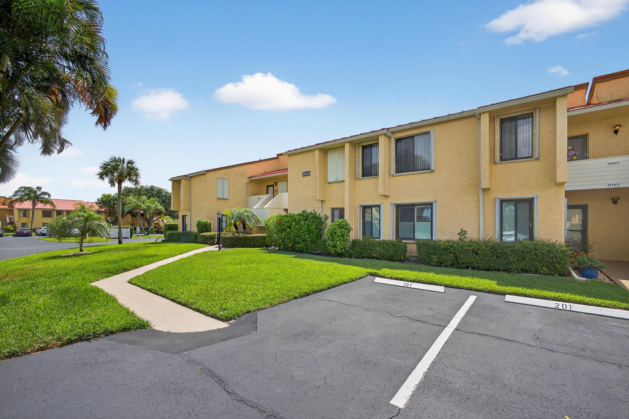 Enjoy the lifestyle you deserve in this renovated 2024 apartment in the Miles Grant Golf Club community.This first-floor unit is in excellent condition with a renovated kitchen and bathrooms, as well as new appliances. It features great lighting and serene views of the golf courses so you can enjoy the sunsets from your terrace. Come and make this your new home!This is a 55+ community.